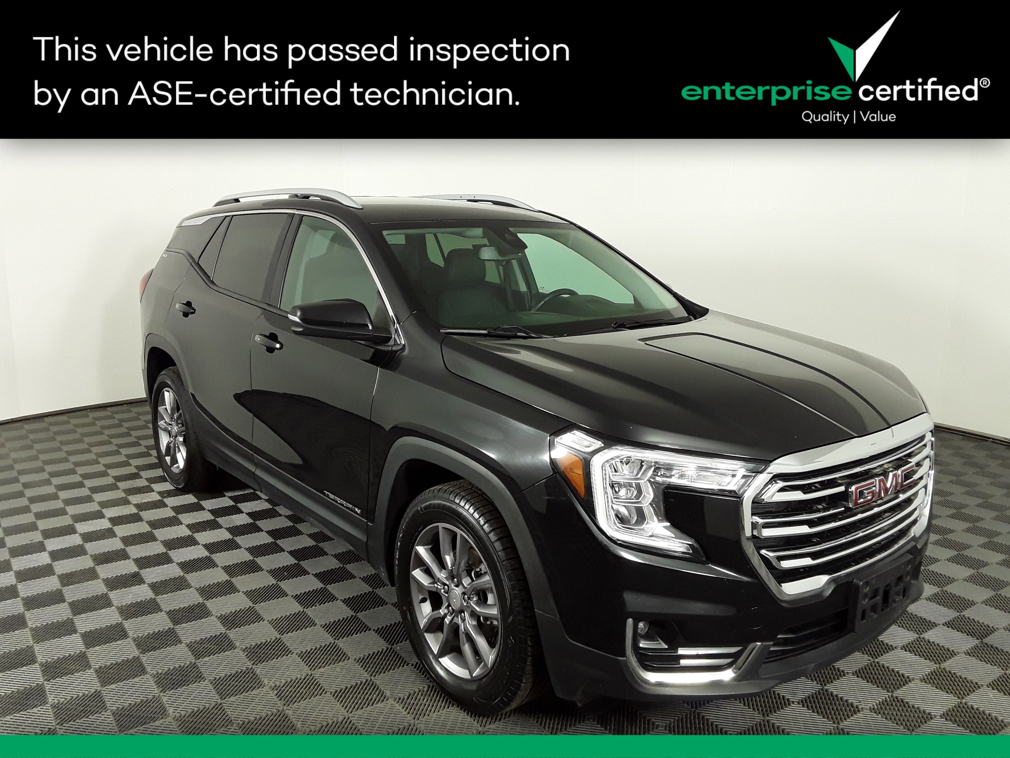 2023 GMC Terrain SLT's photo