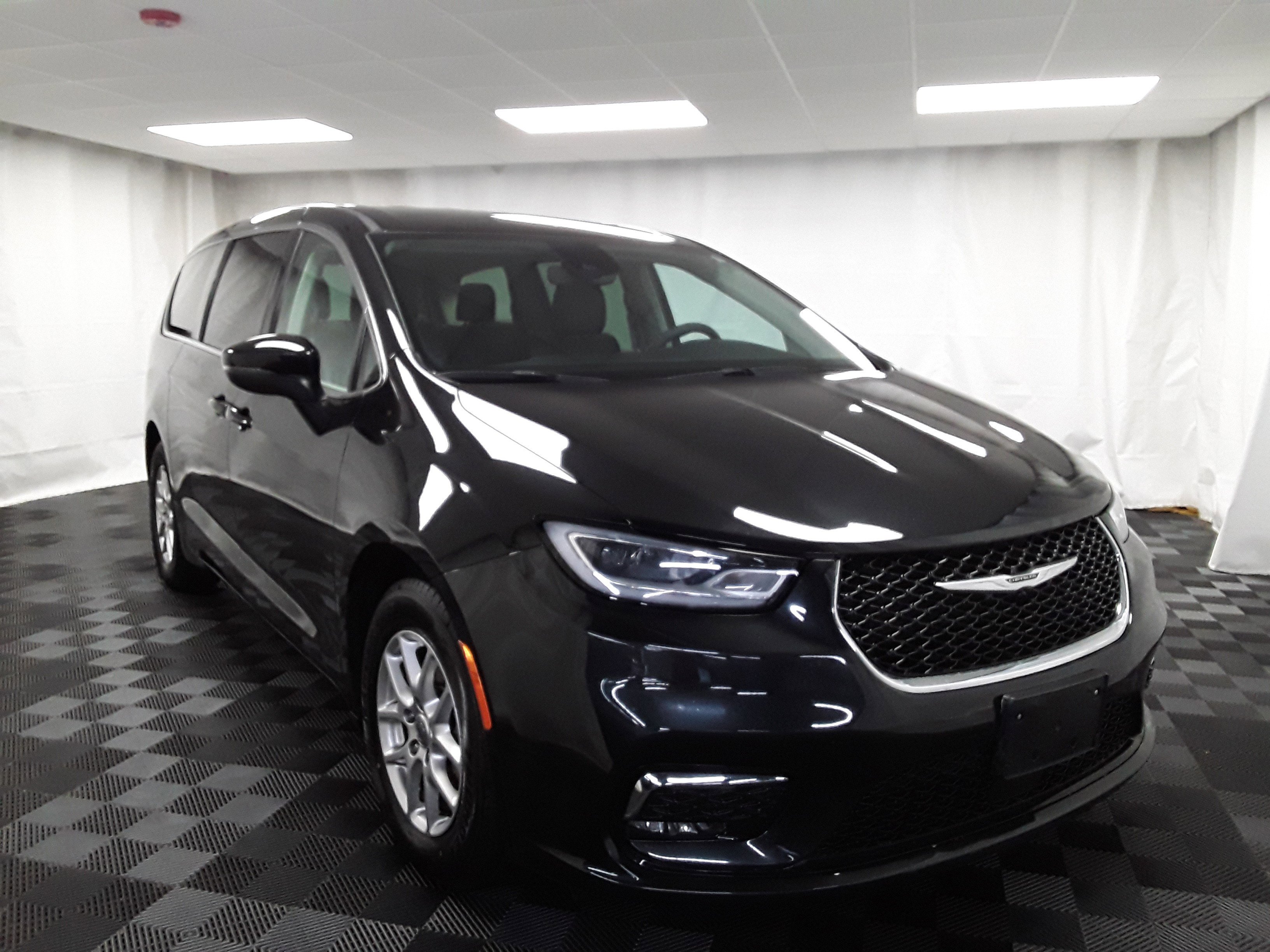 2023 Chrysler Pacifica Touring L FWD