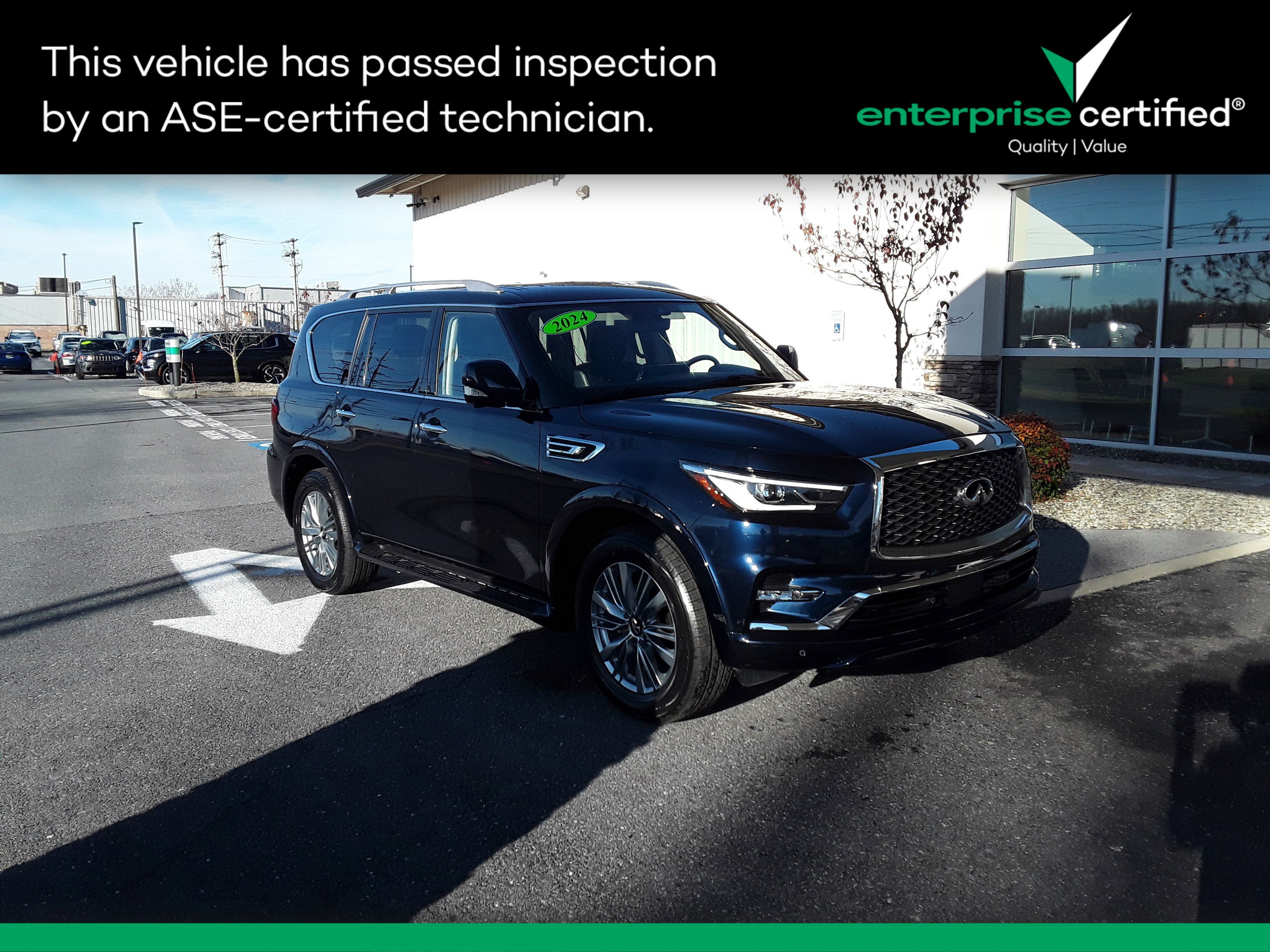 2024 INFINITI QX80 Luxe 4WD's photo
