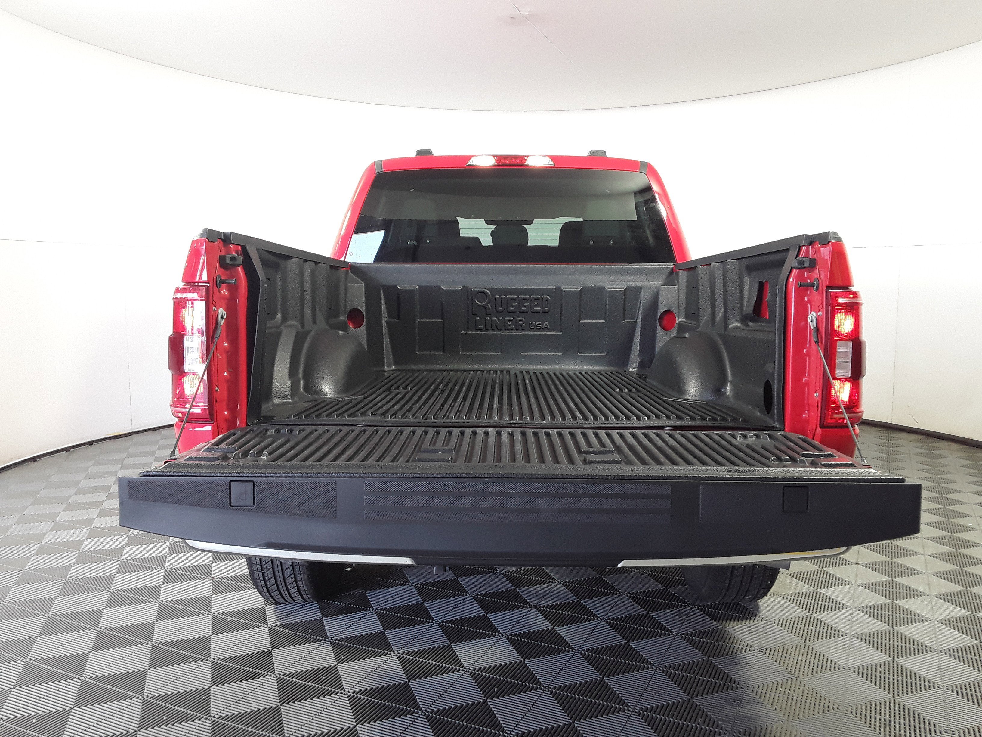 Image 9 of Used 2023 Ford F-150 XLT 4WD SuperCrew 5.5' Box