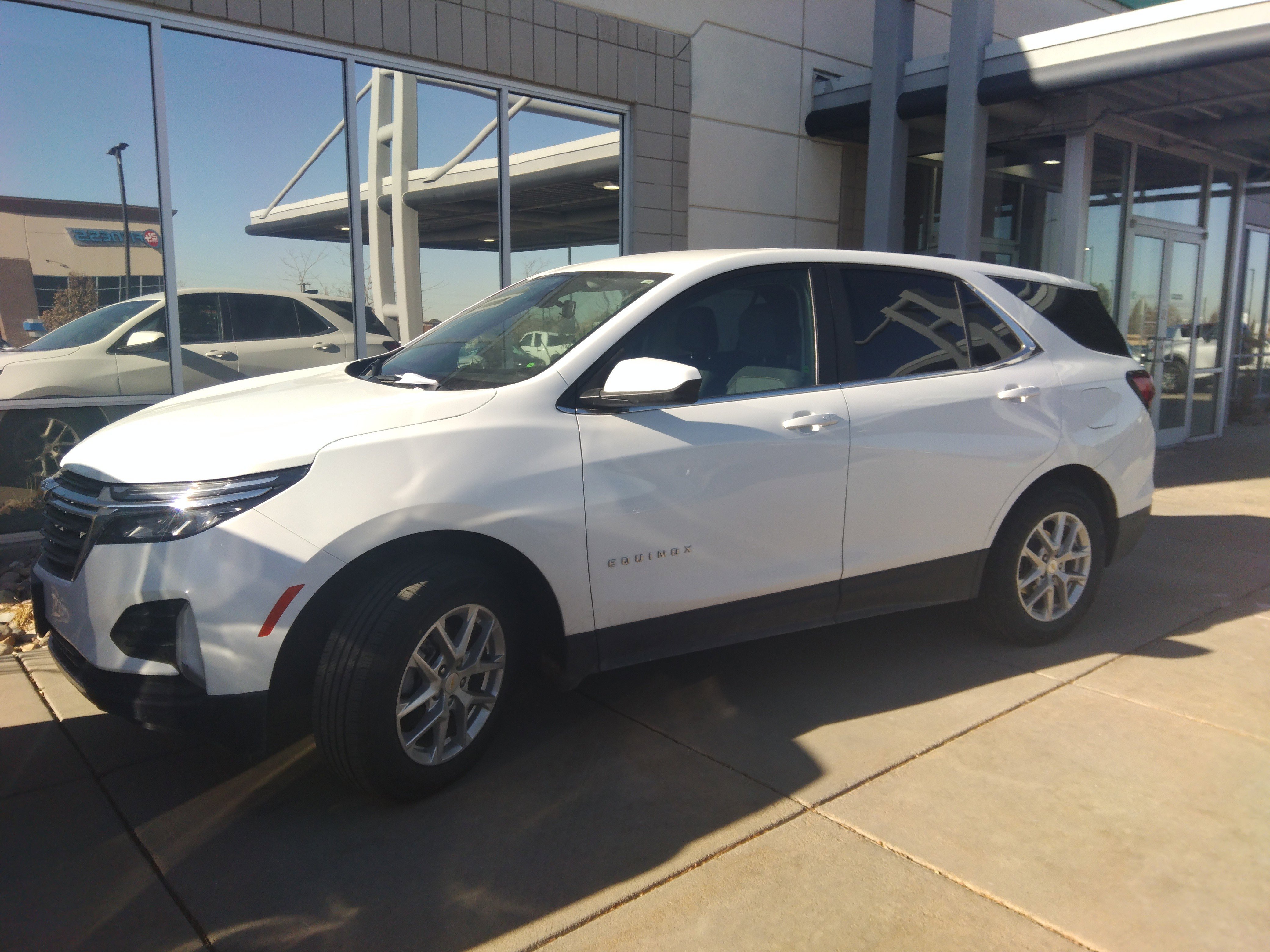 2024 Chevrolet Equinox LT's photo