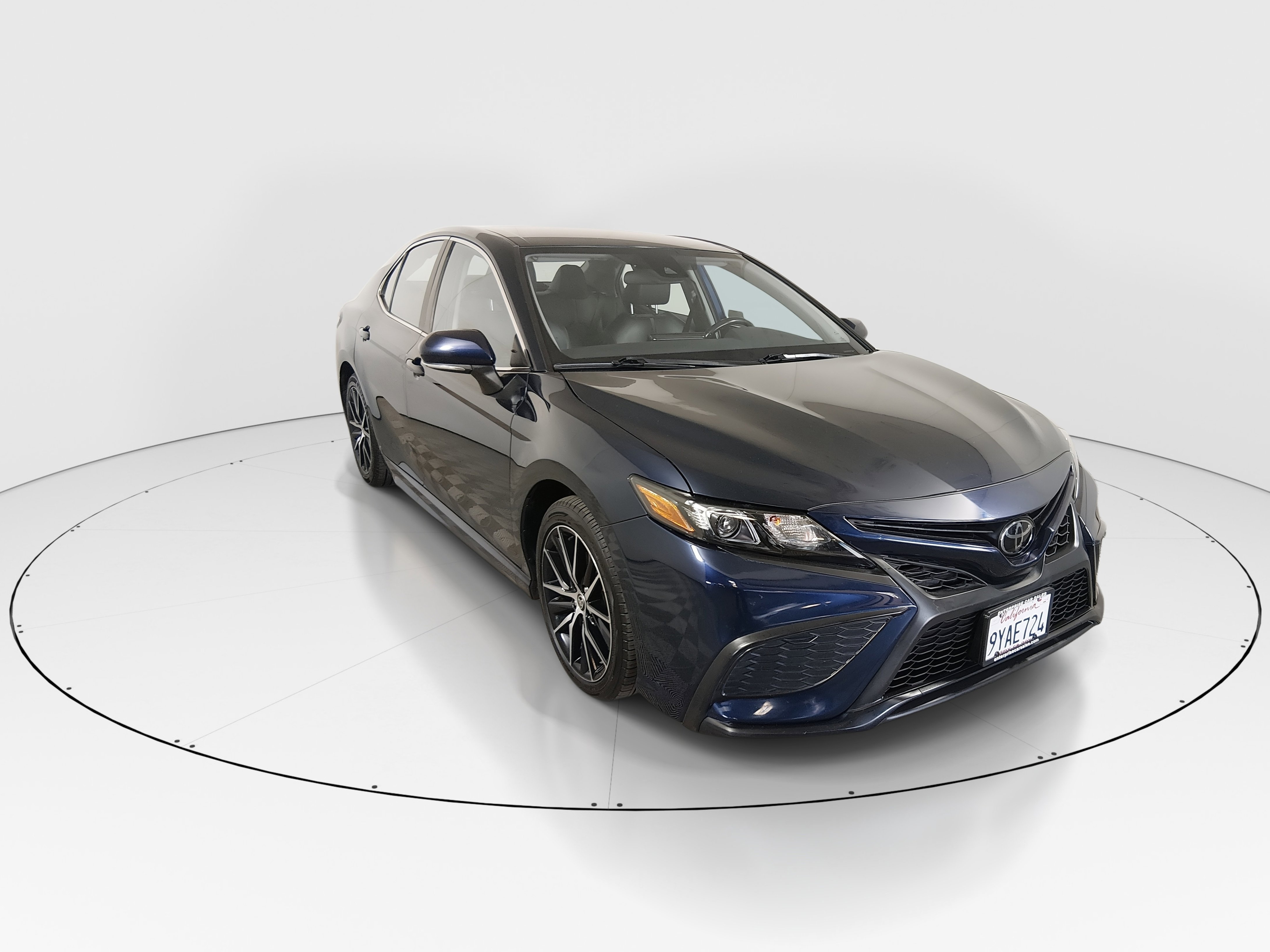 Used 2022 Toyota Camry SE Auto