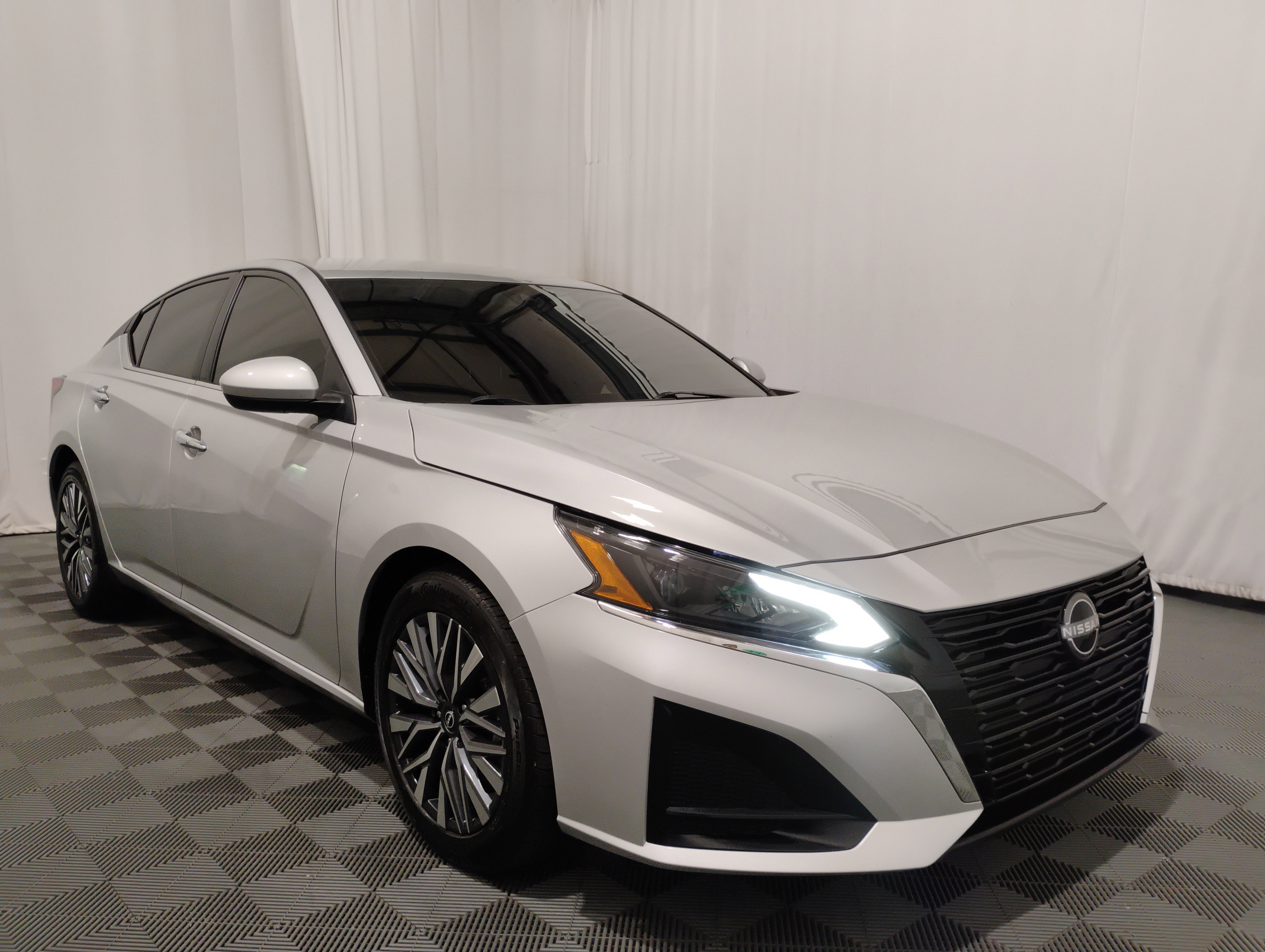 2023 Nissan Altima 2.5 SV Sedan