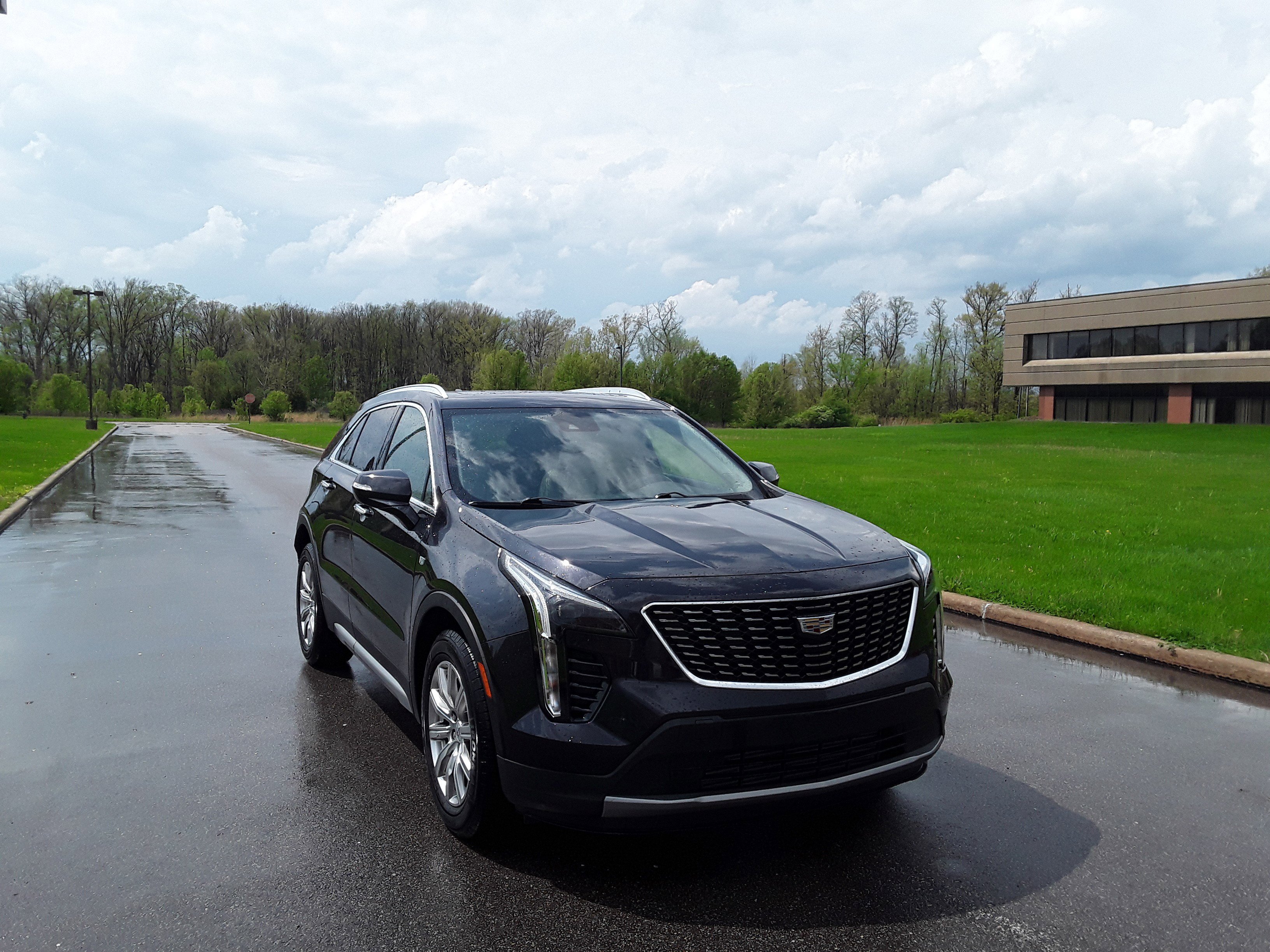 2023 Cadillac XT4 AWD 4dr Premium Luxury