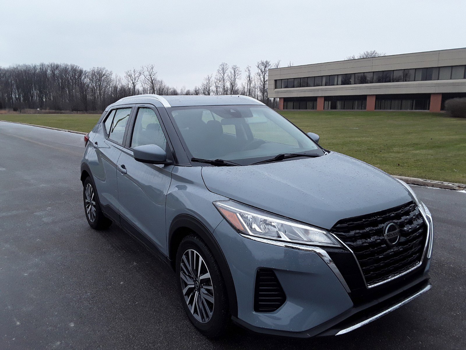 2021 Nissan Kicks SV FWD