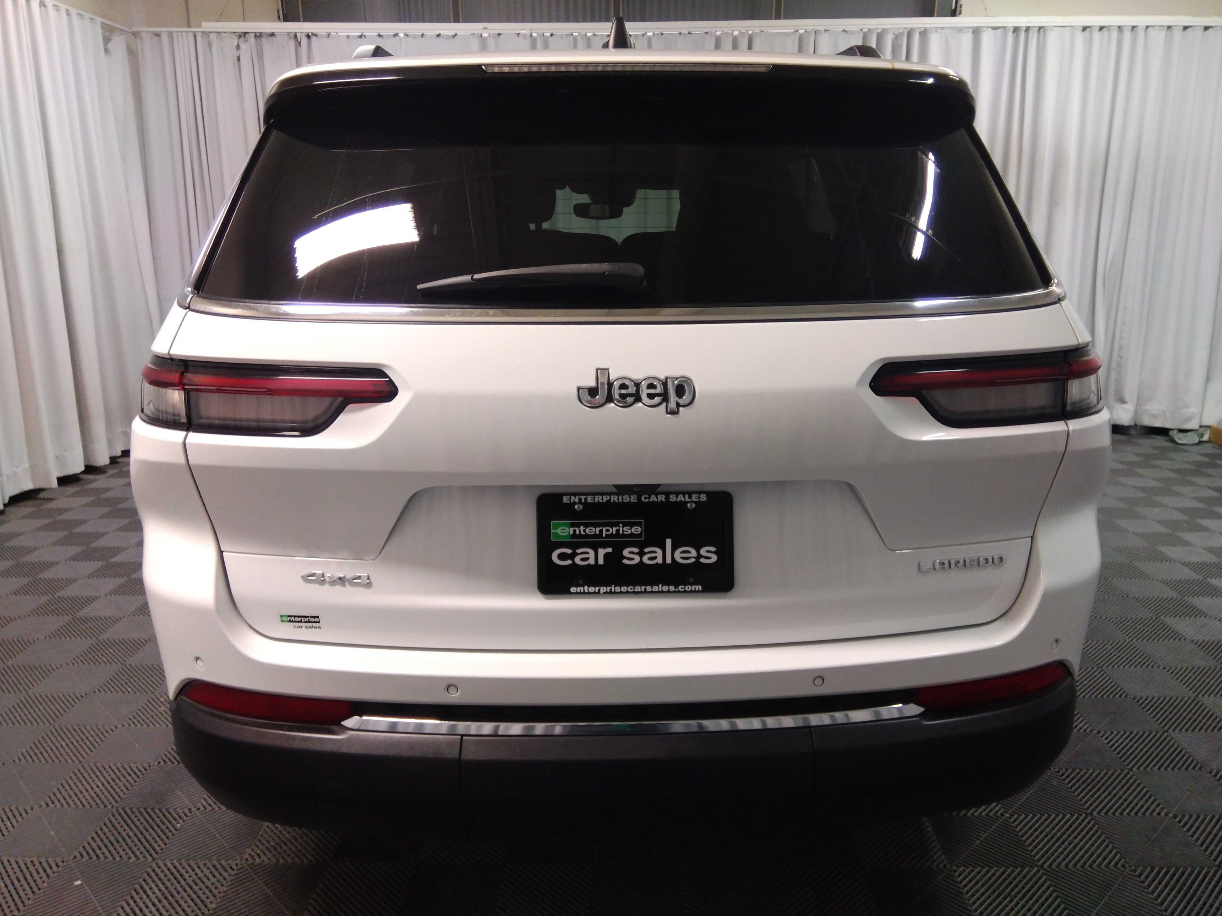 Image of Used 2023 Jeep Grand Cherokee L Laredo 4x4