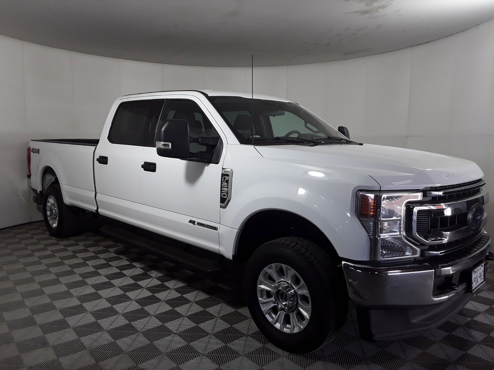 2022 Ford Super Duty F-250 SRW XLT 4WD Crew Cab 8' Box