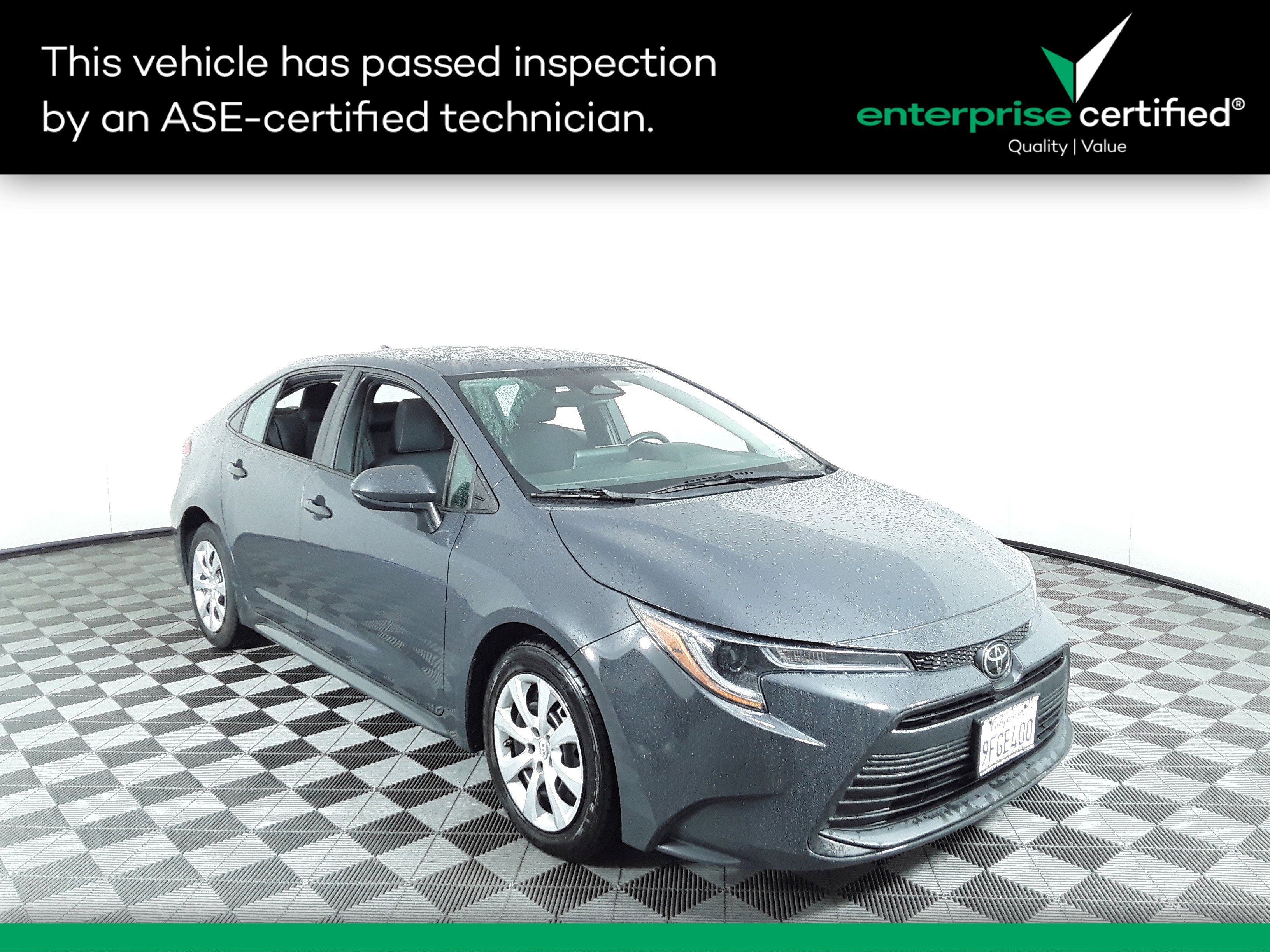 2023 Toyota Corolla LE's photo