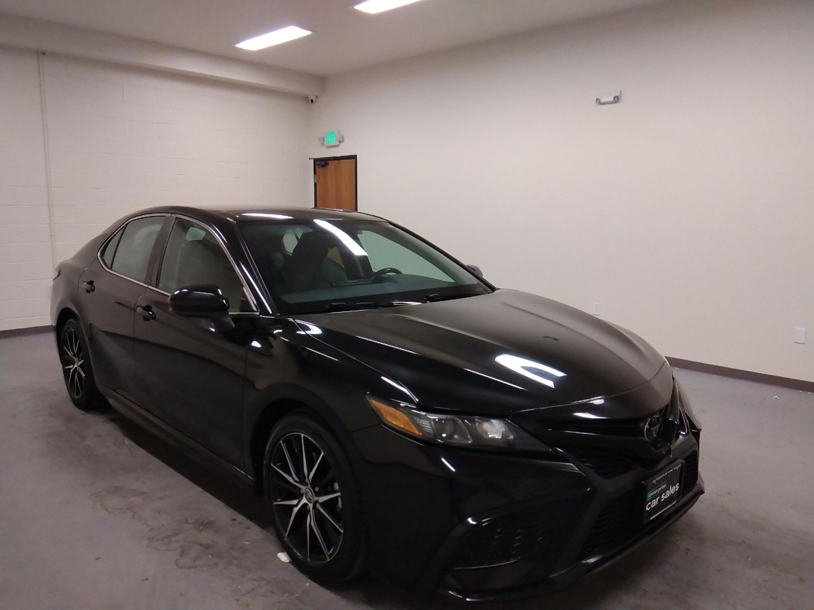 2021 Toyota Camry SE Auto