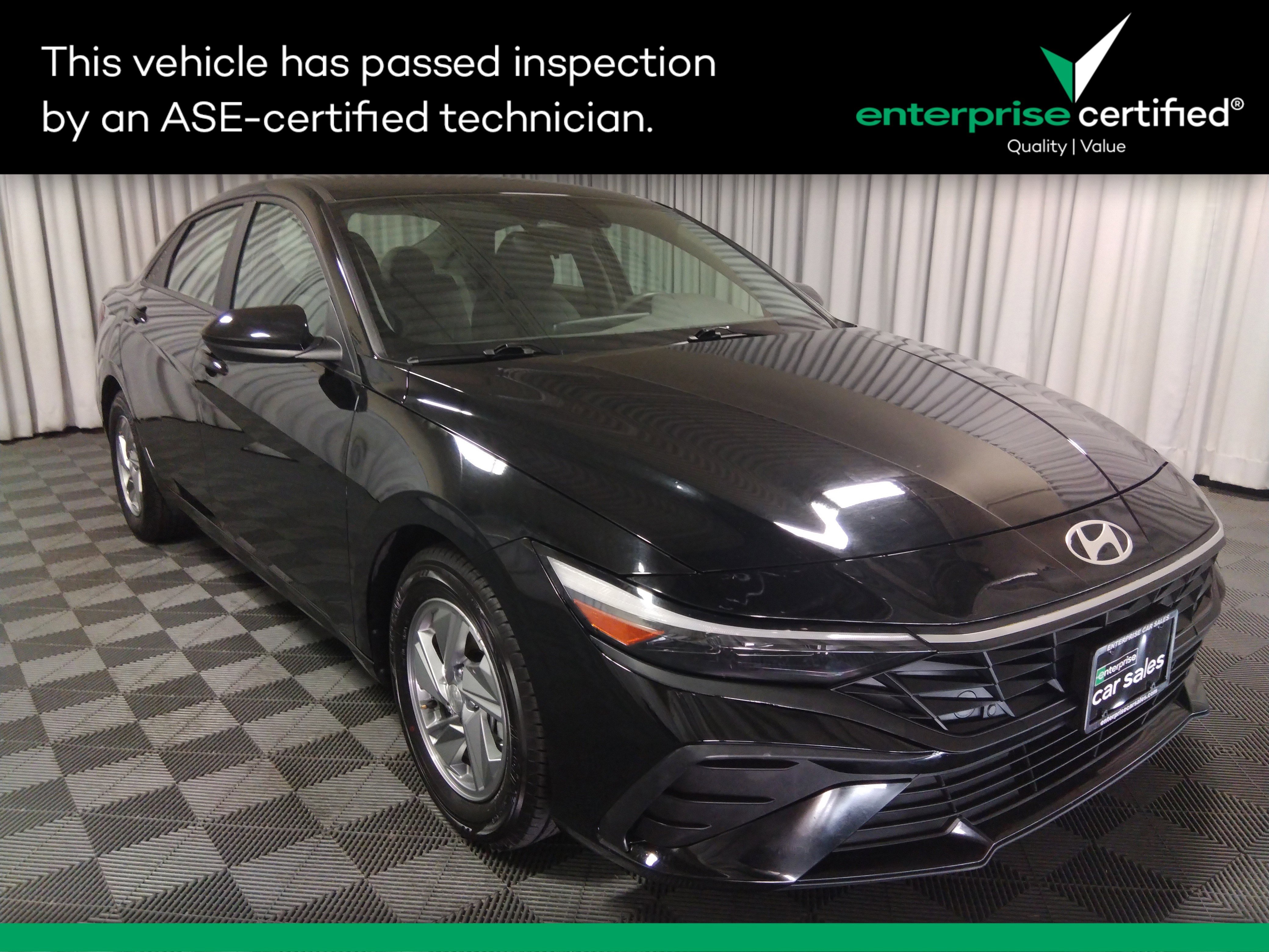 Used 2024 Hyundai Elantra SE IVT