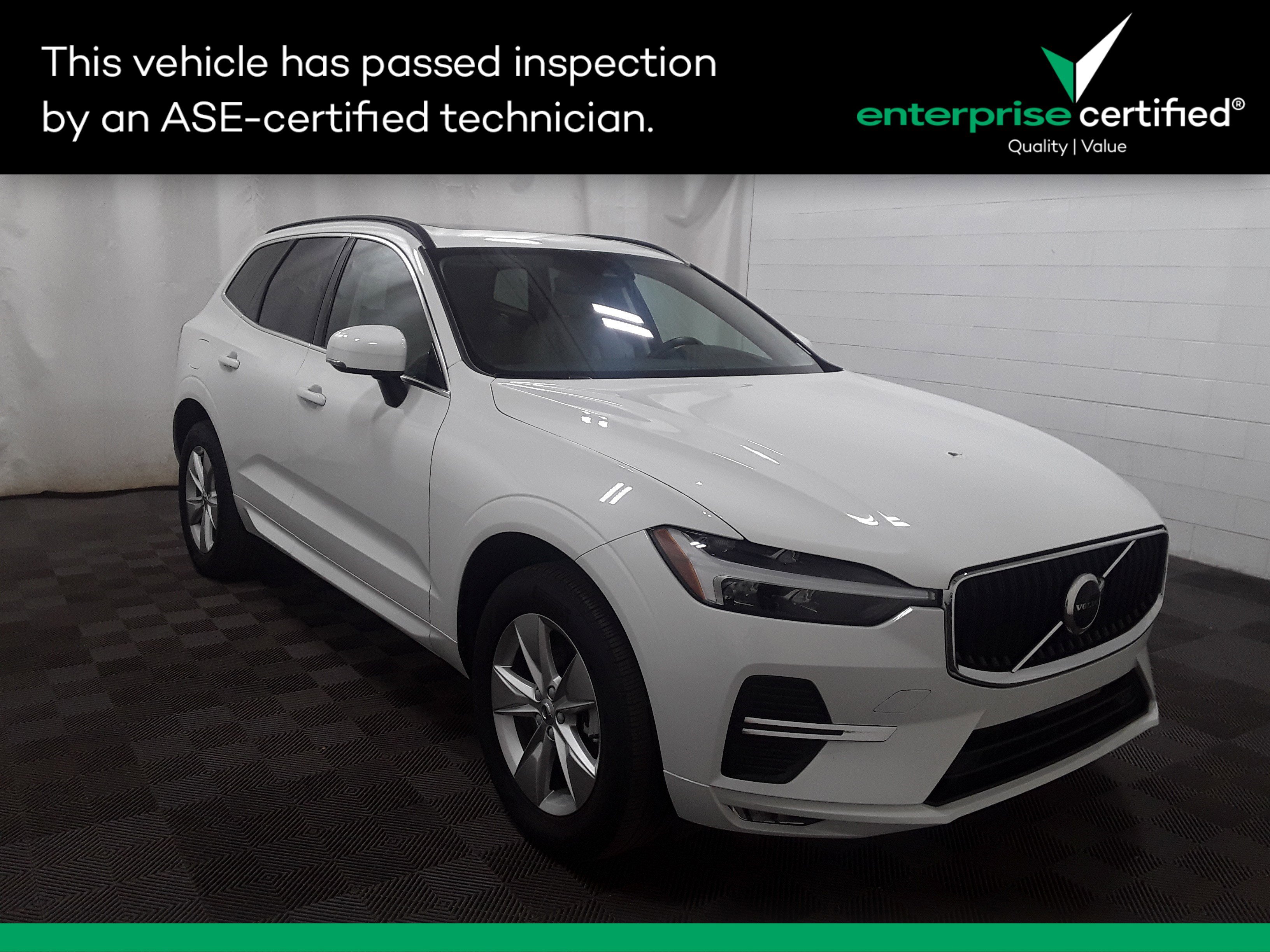 2022 Volvo XC60 B5 AWD Momentum