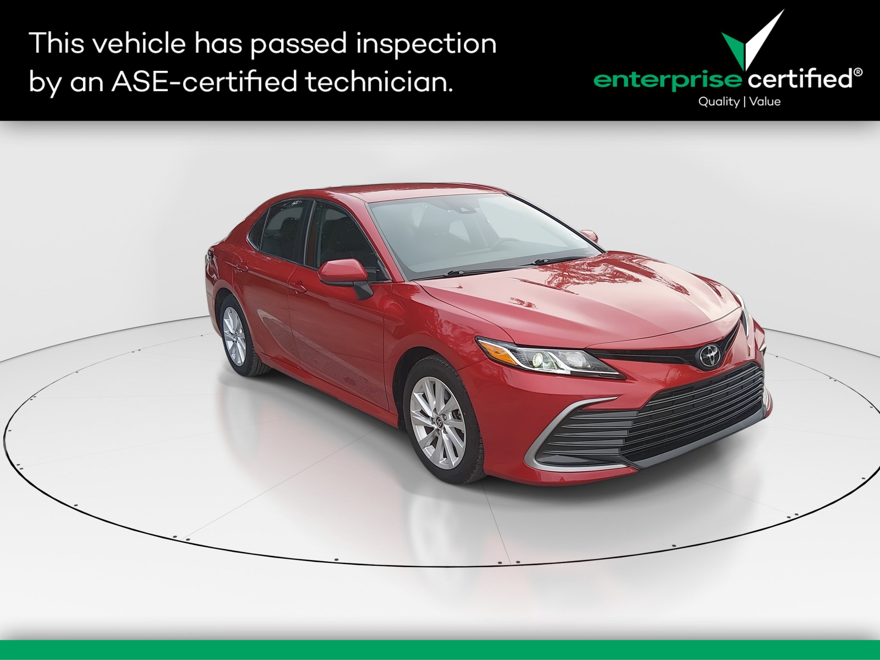 2023 Toyota Camry LE's photo