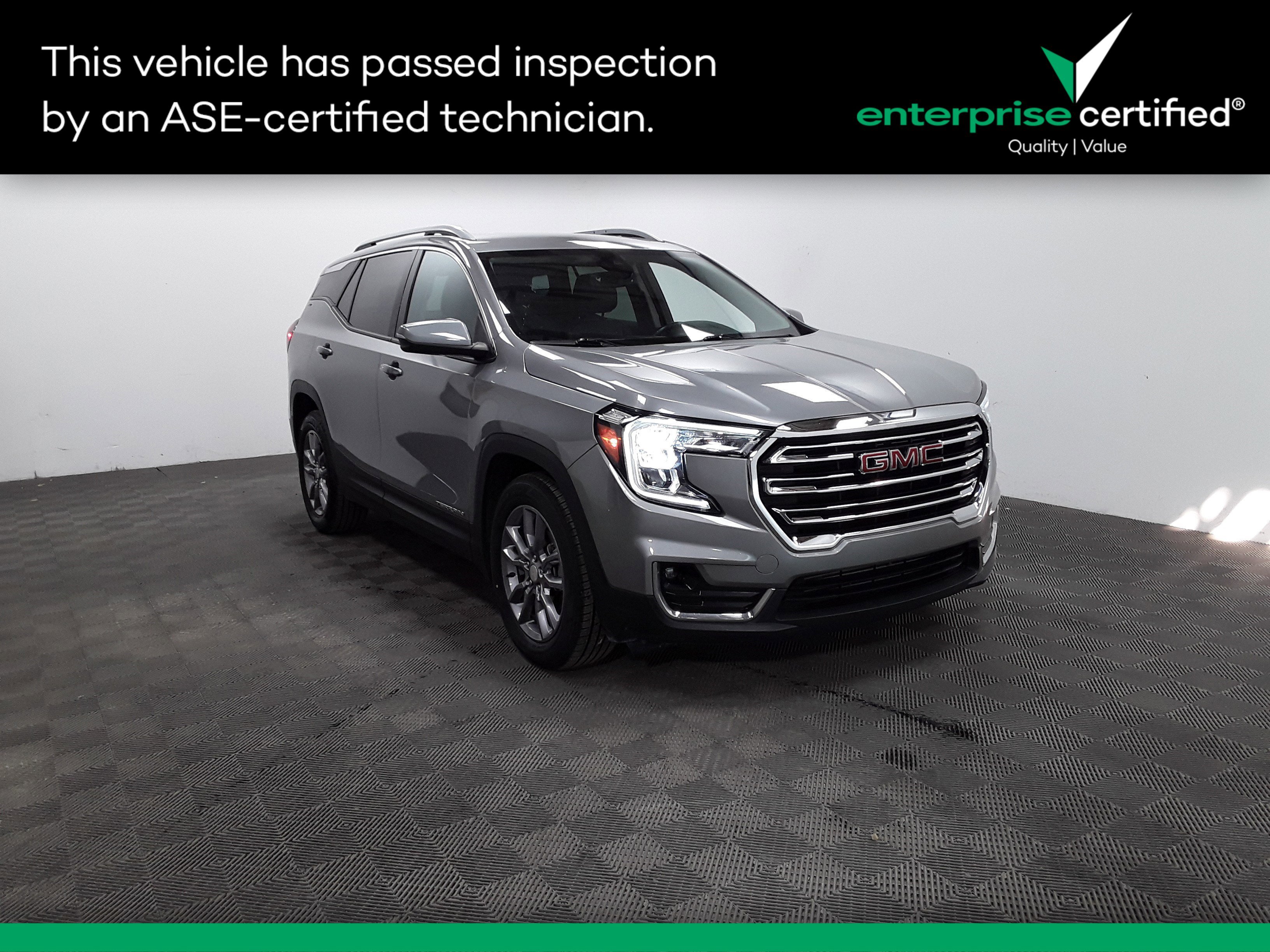 2023 GMC Terrain SLT's photo