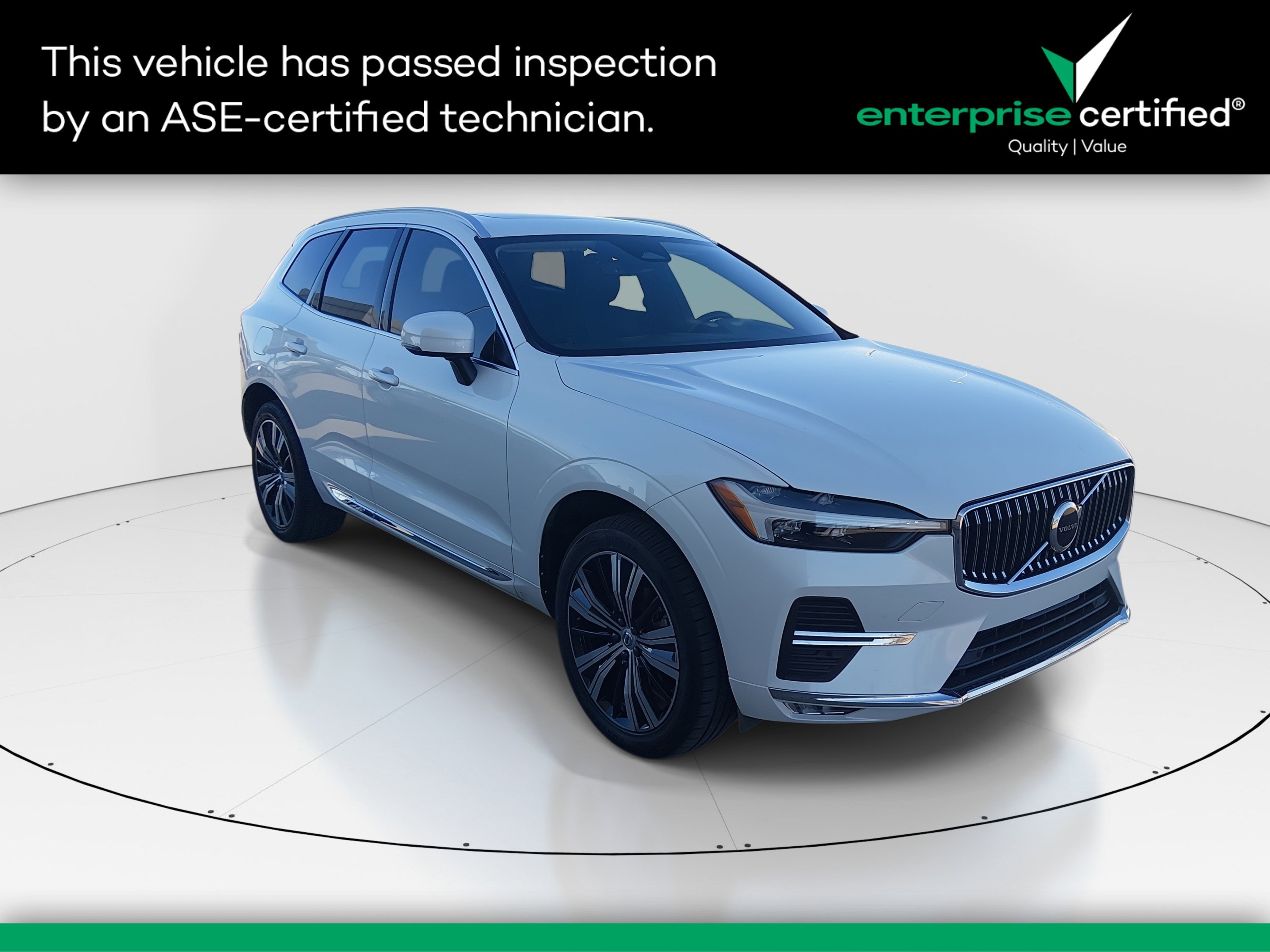 2022 Volvo XC60 Inscription's photo