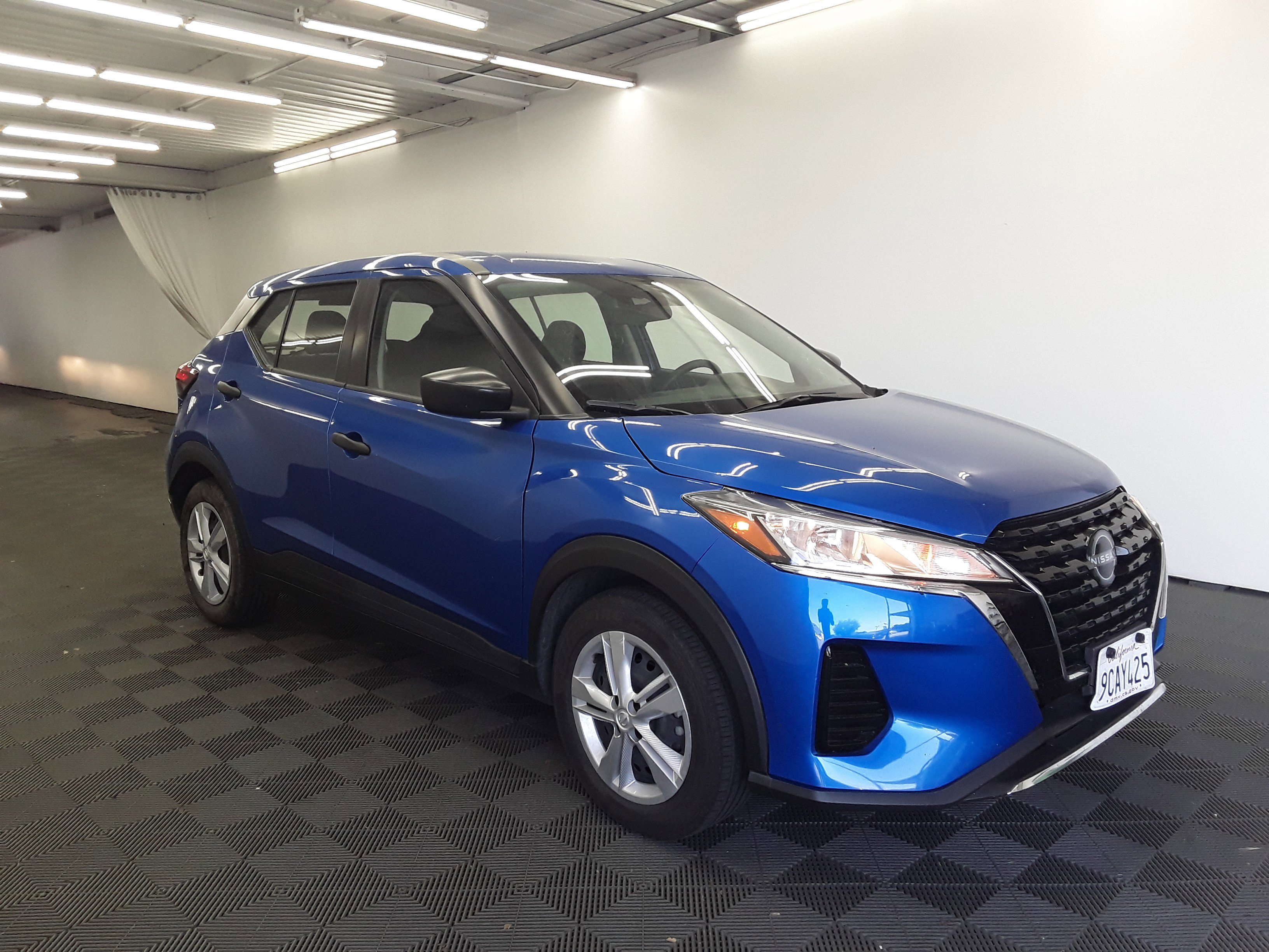 2022 Nissan Kicks S FWD