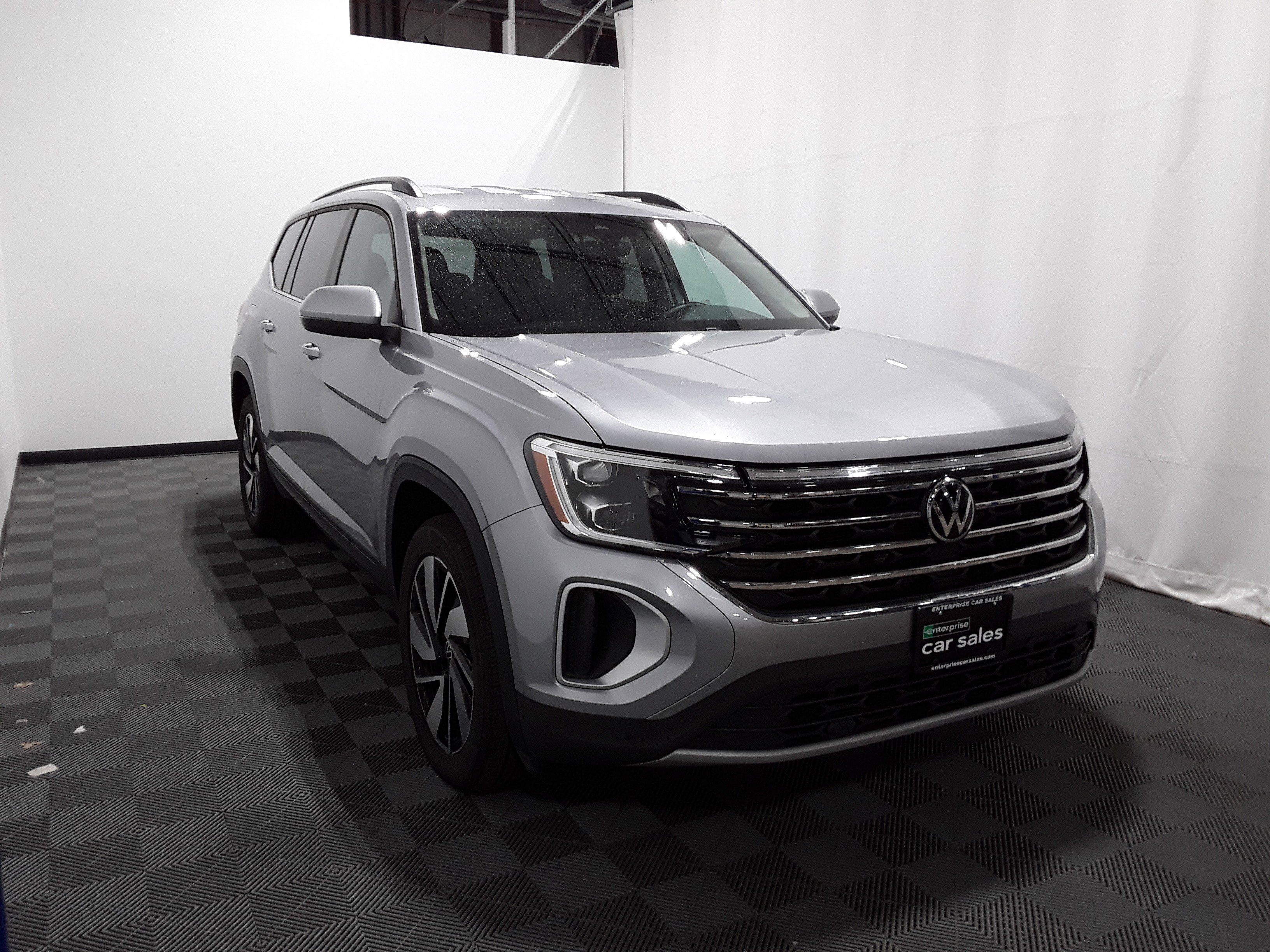 2024 Volkswagen Atlas 2.0T SE w/Technology 4MOTION