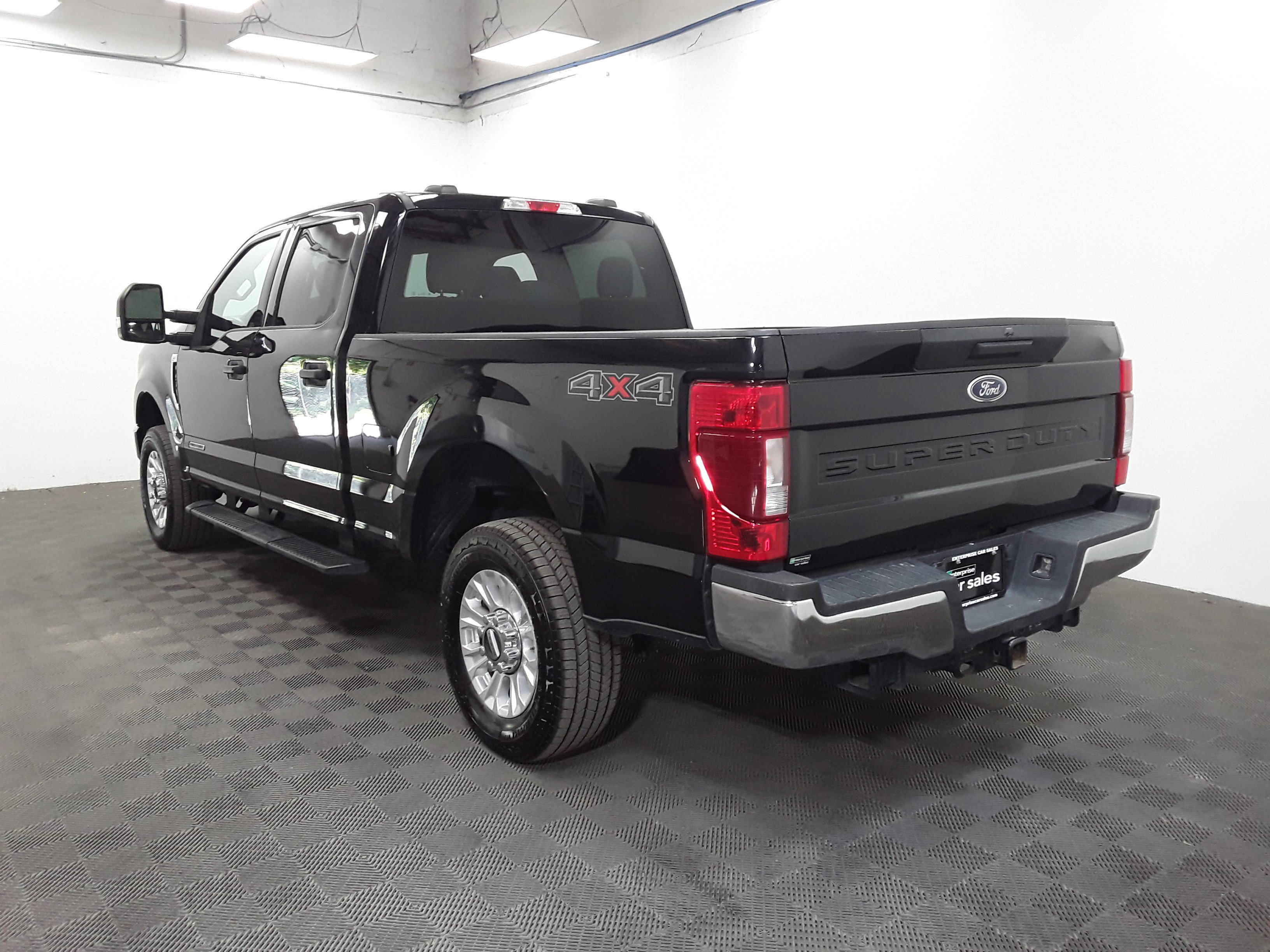 Image 5 of Used 2022 Ford Super Duty F-250 SRW XLT 4WD Crew Cab 6.75' Box