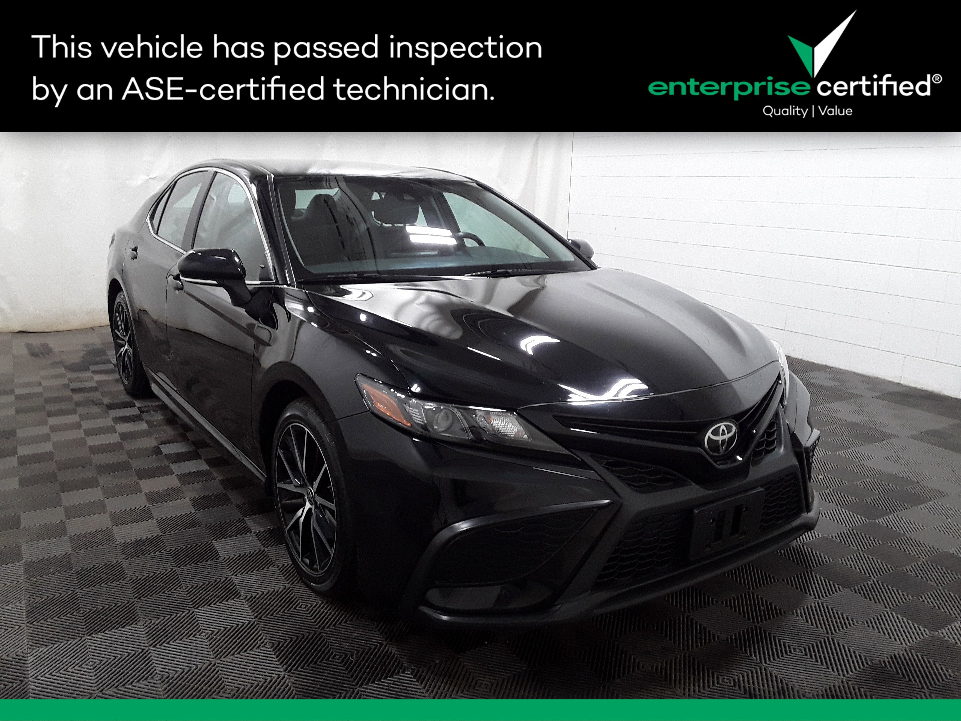 2022 Toyota Camry SE Auto