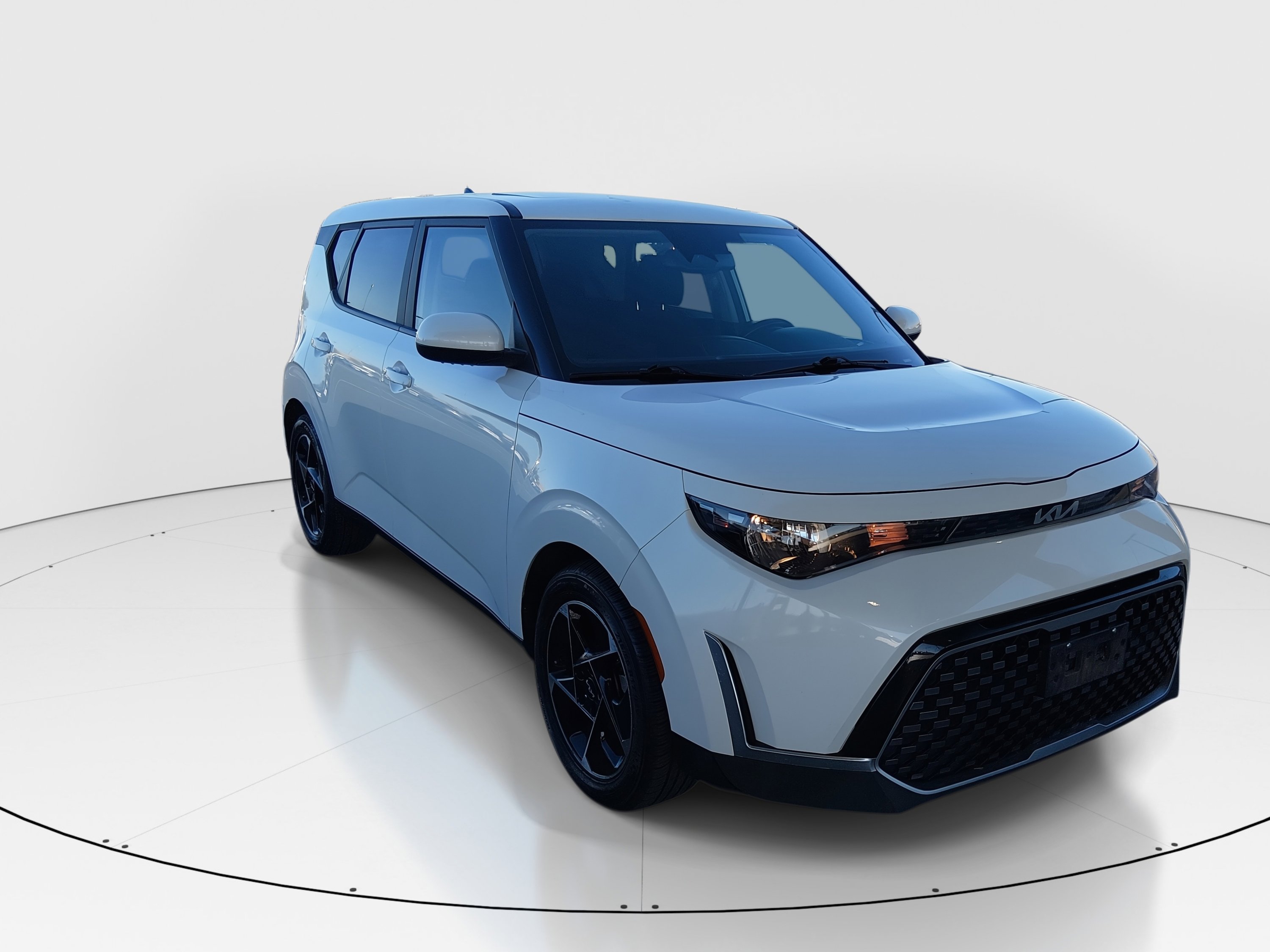 2023 Kia Soul EX's photo