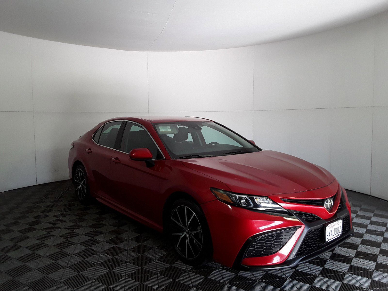 2021 Toyota Camry SE Auto