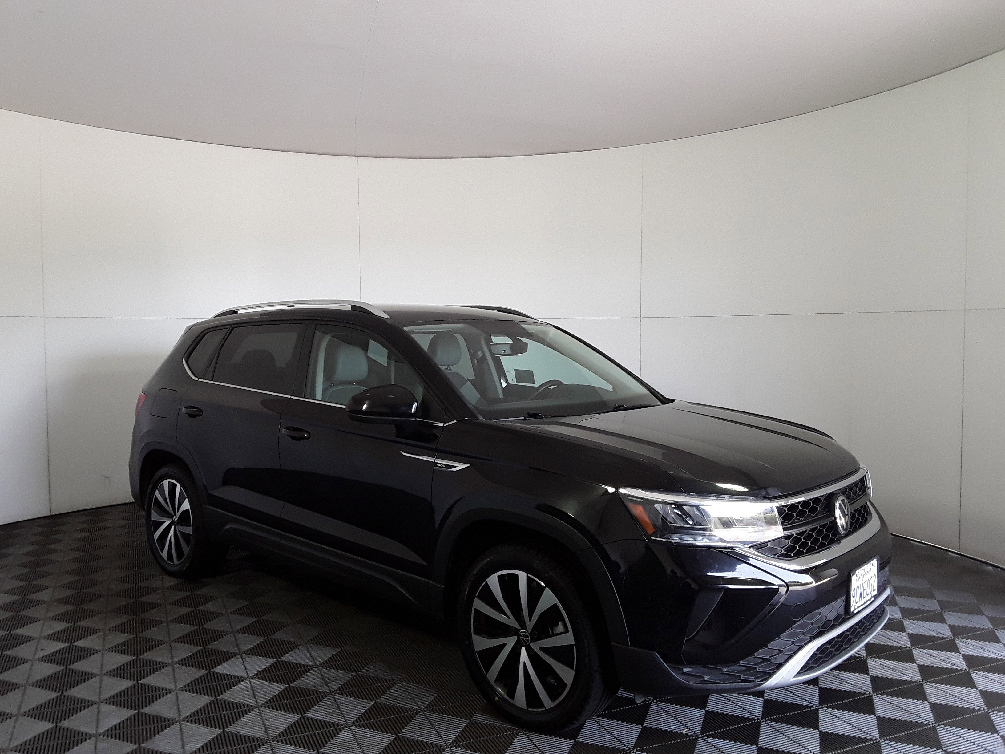 2022 Volkswagen Taos SE 4MOTION