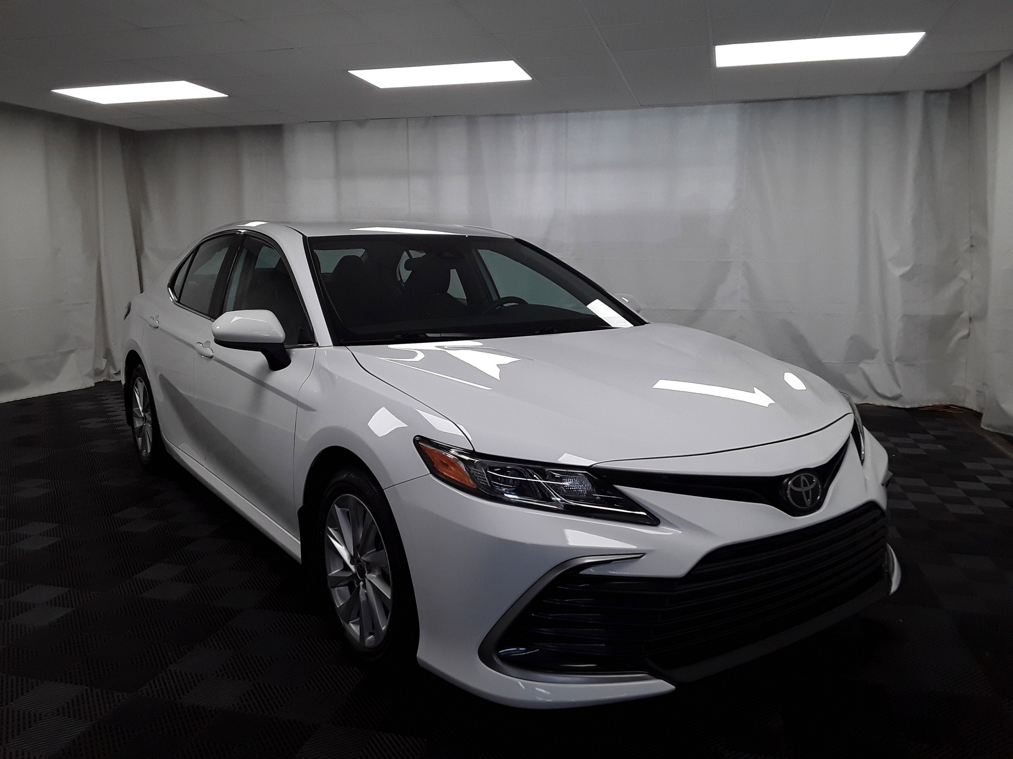 2022 Toyota Camry LE Auto