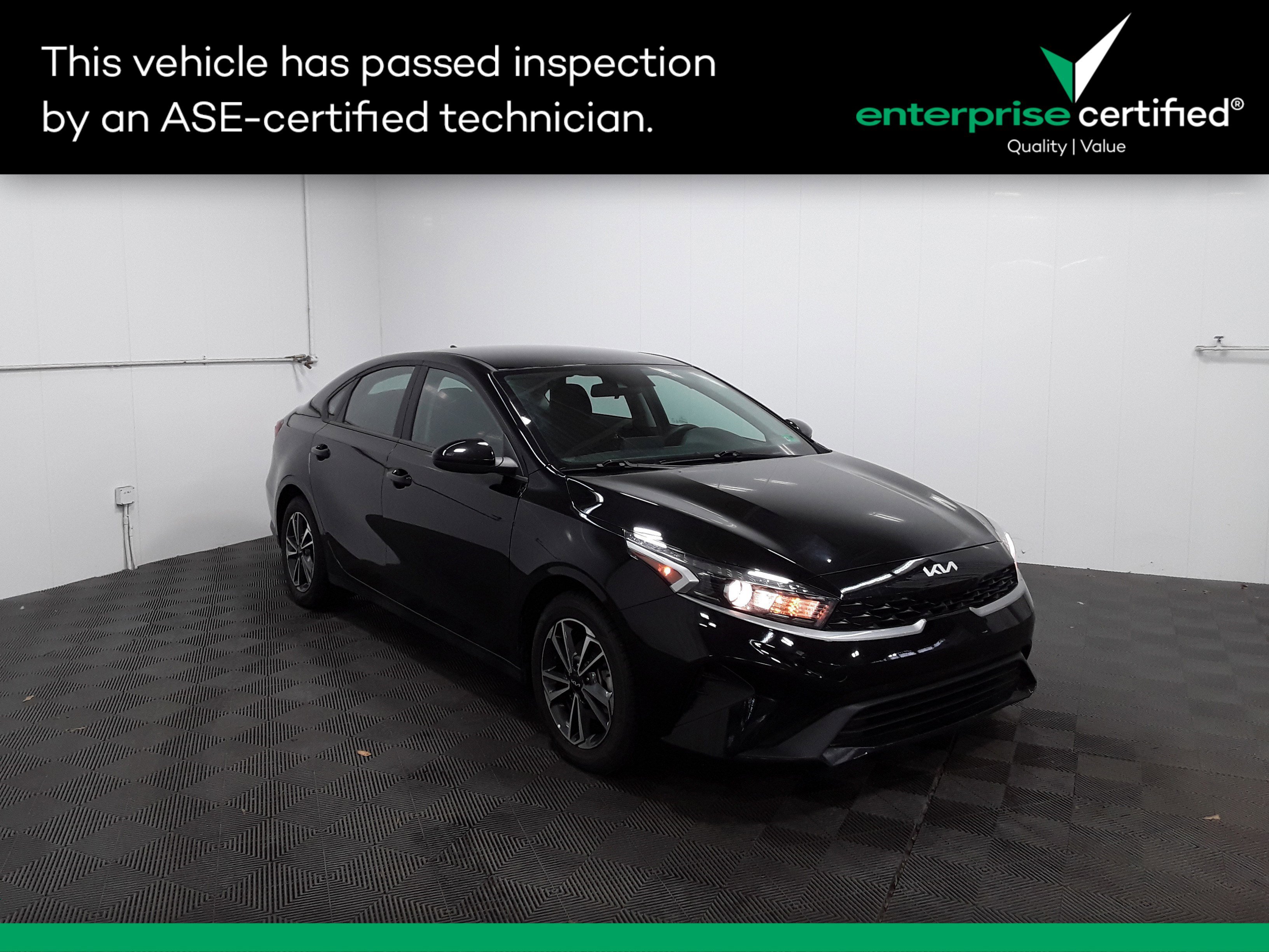 2023 Kia Forte LXS IVT
