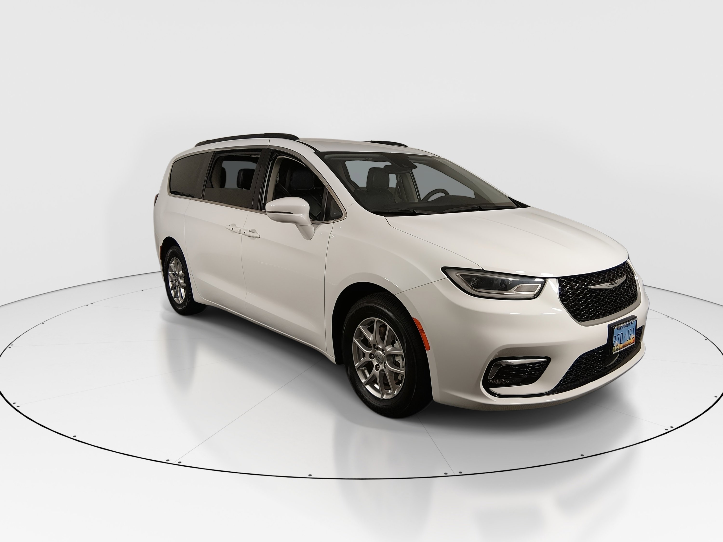 2022 Chrysler Pacifica Touring L's photo