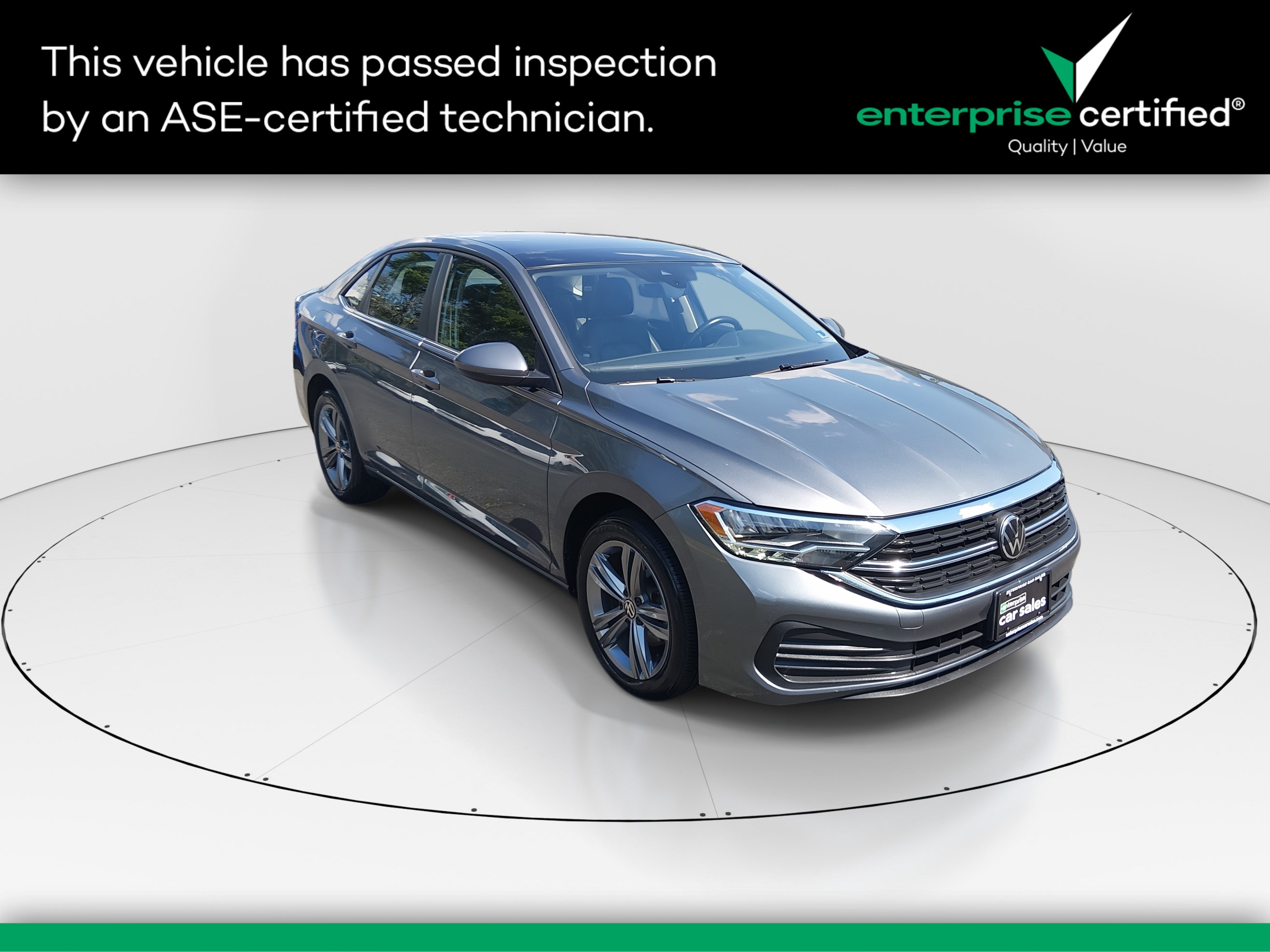 Used 2024 Volkswagen Jetta SE Auto