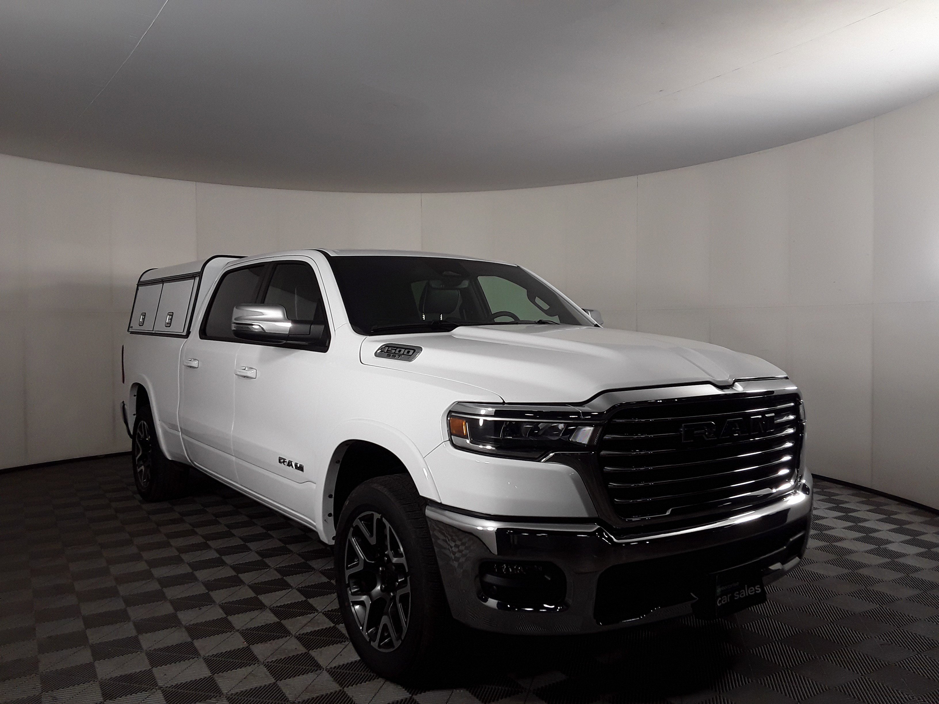 2025 Ram 1500 Laramie 4x4 Crew Cab 6'4