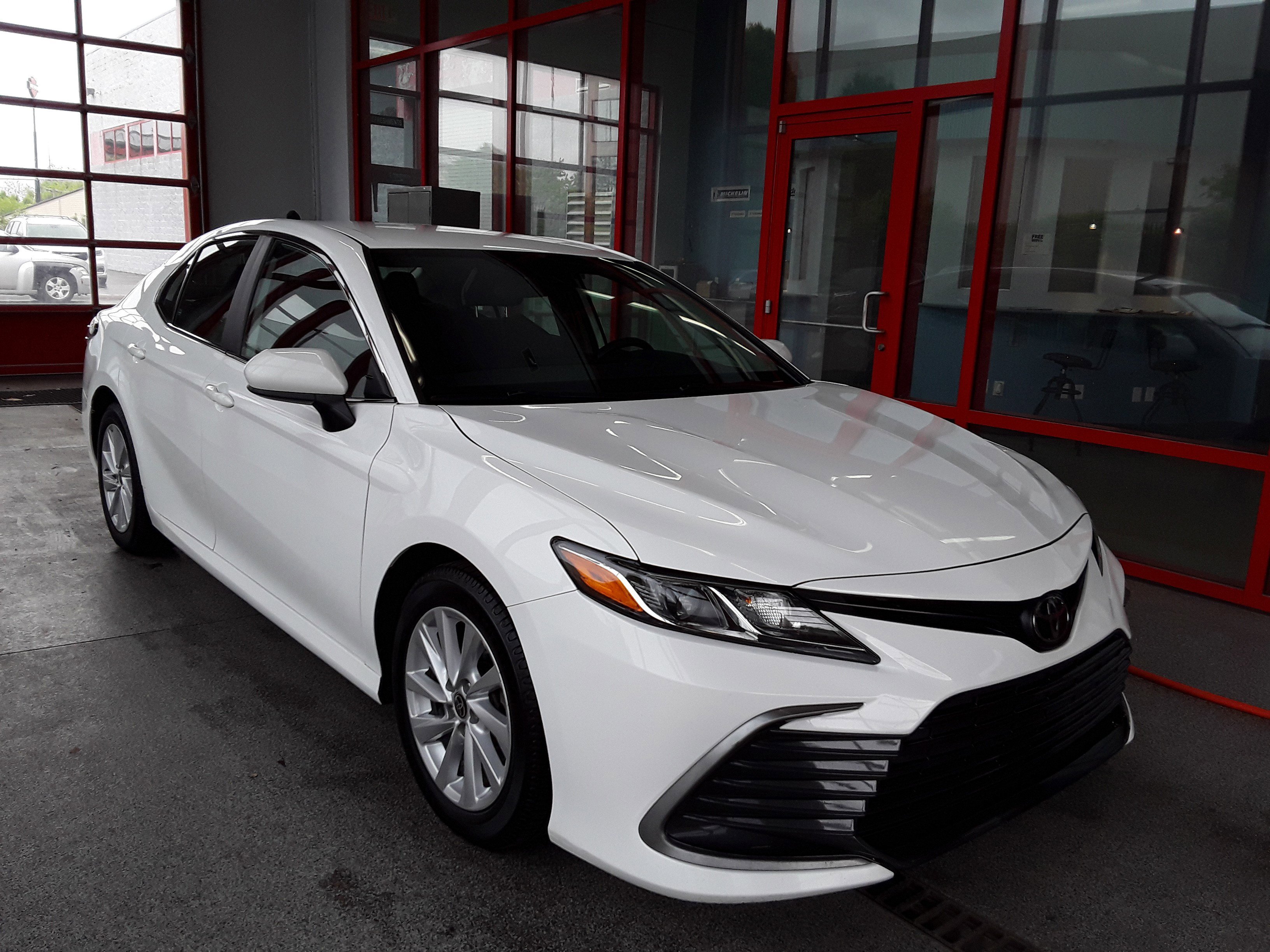 2021 Toyota Camry LE Auto