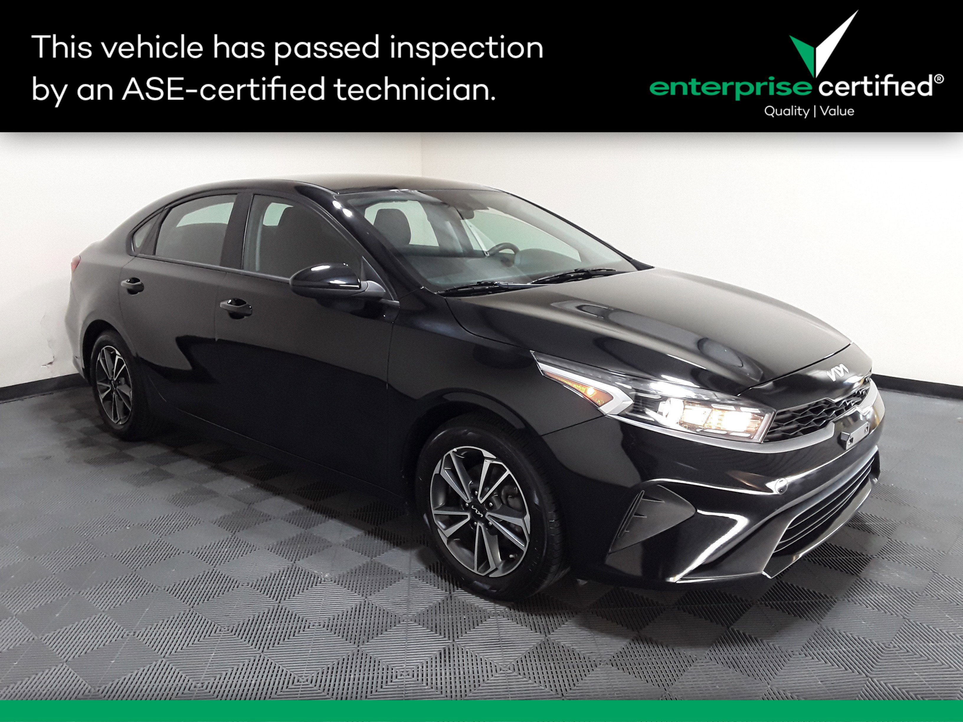 Used 2023 Kia Forte LXS IVT