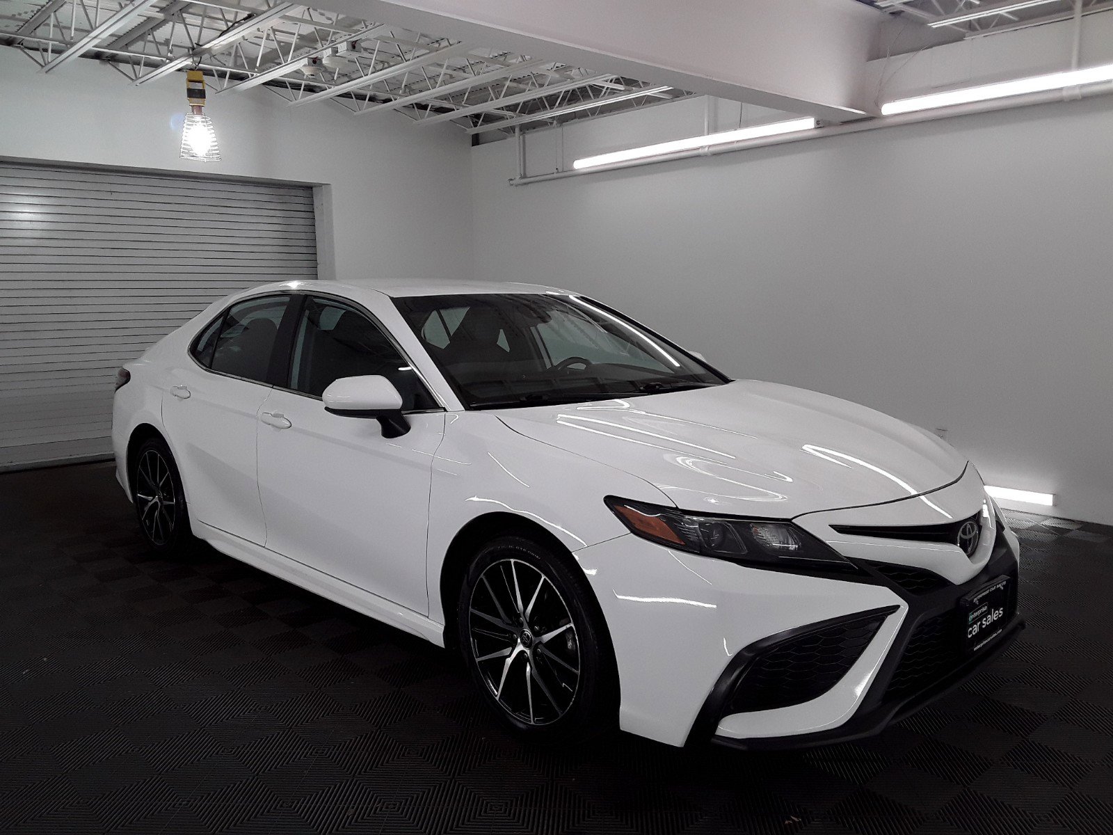 2021 Toyota Camry SE Auto