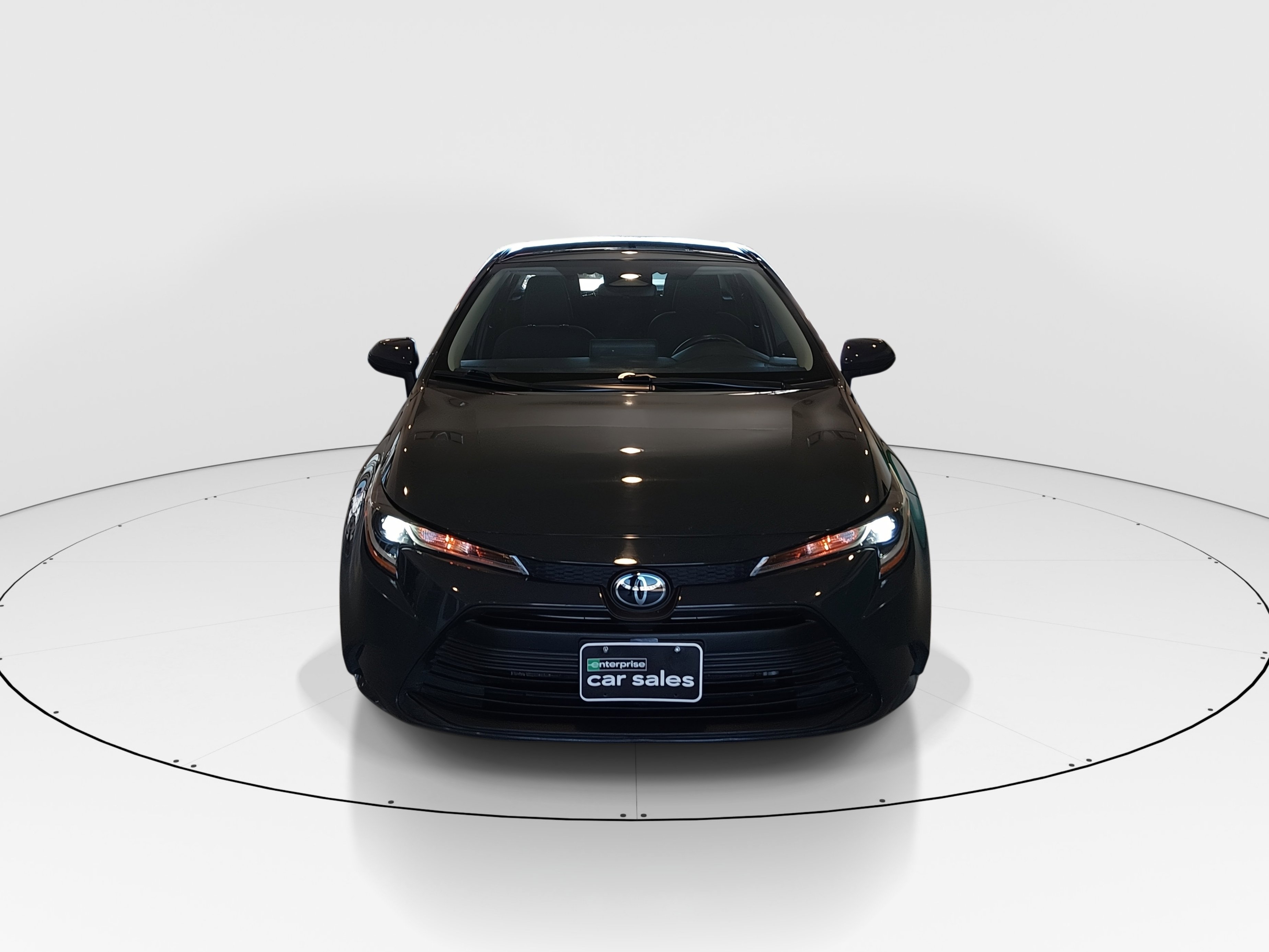 2024 Toyota Corolla LE - Photo 2