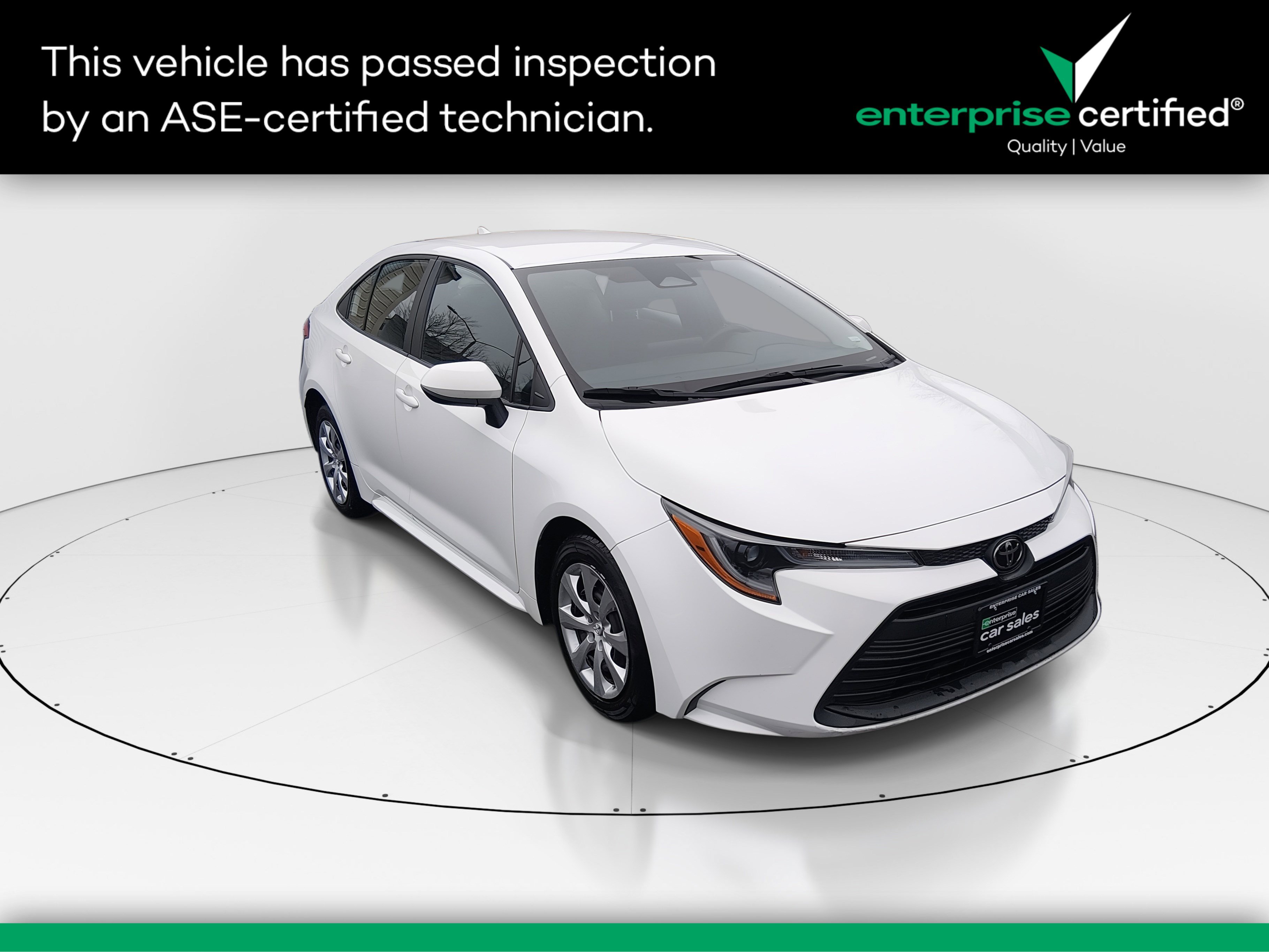 2023 Toyota Corolla LE's photo