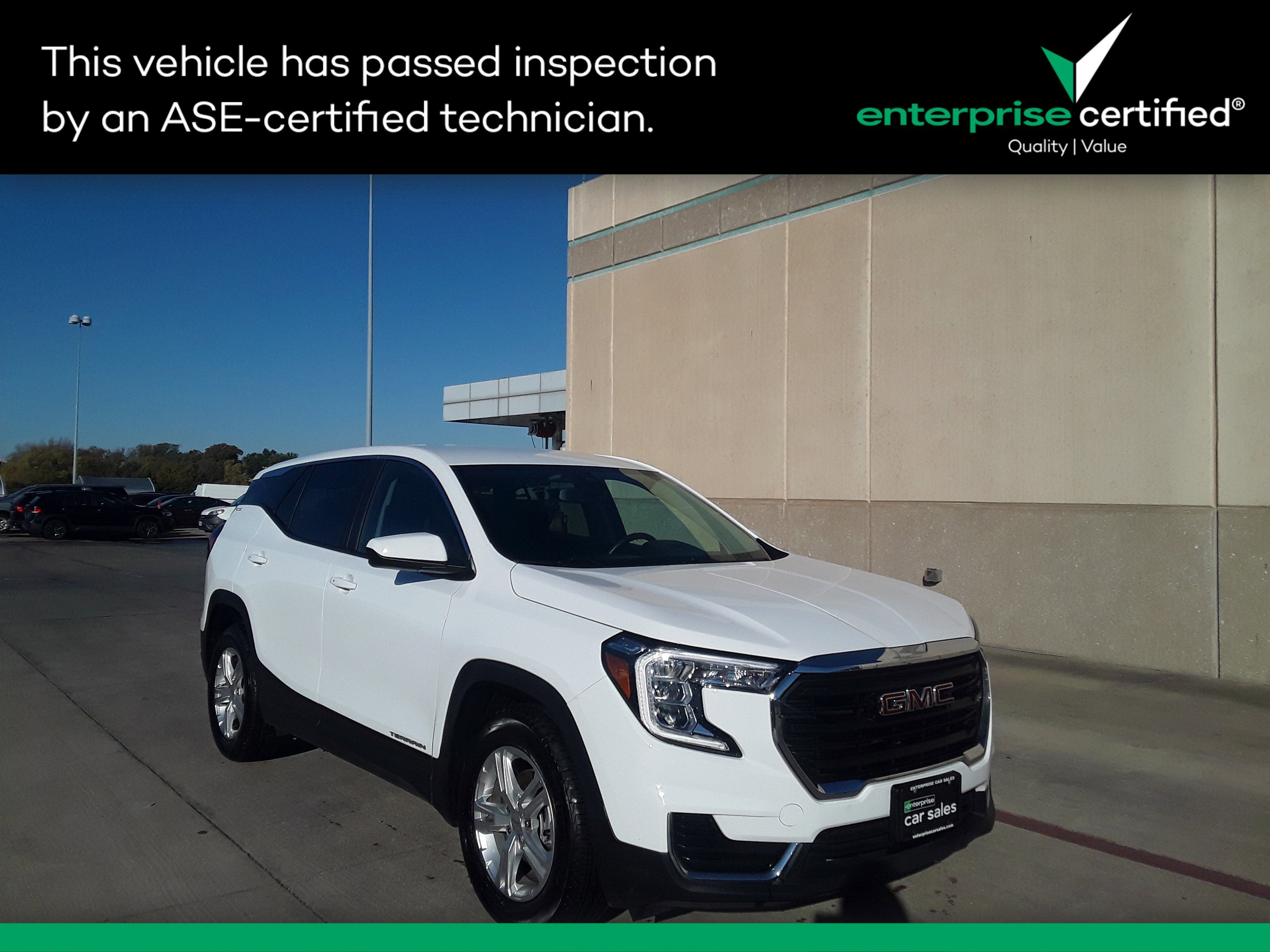 2024 GMC Terrain SLE's photo