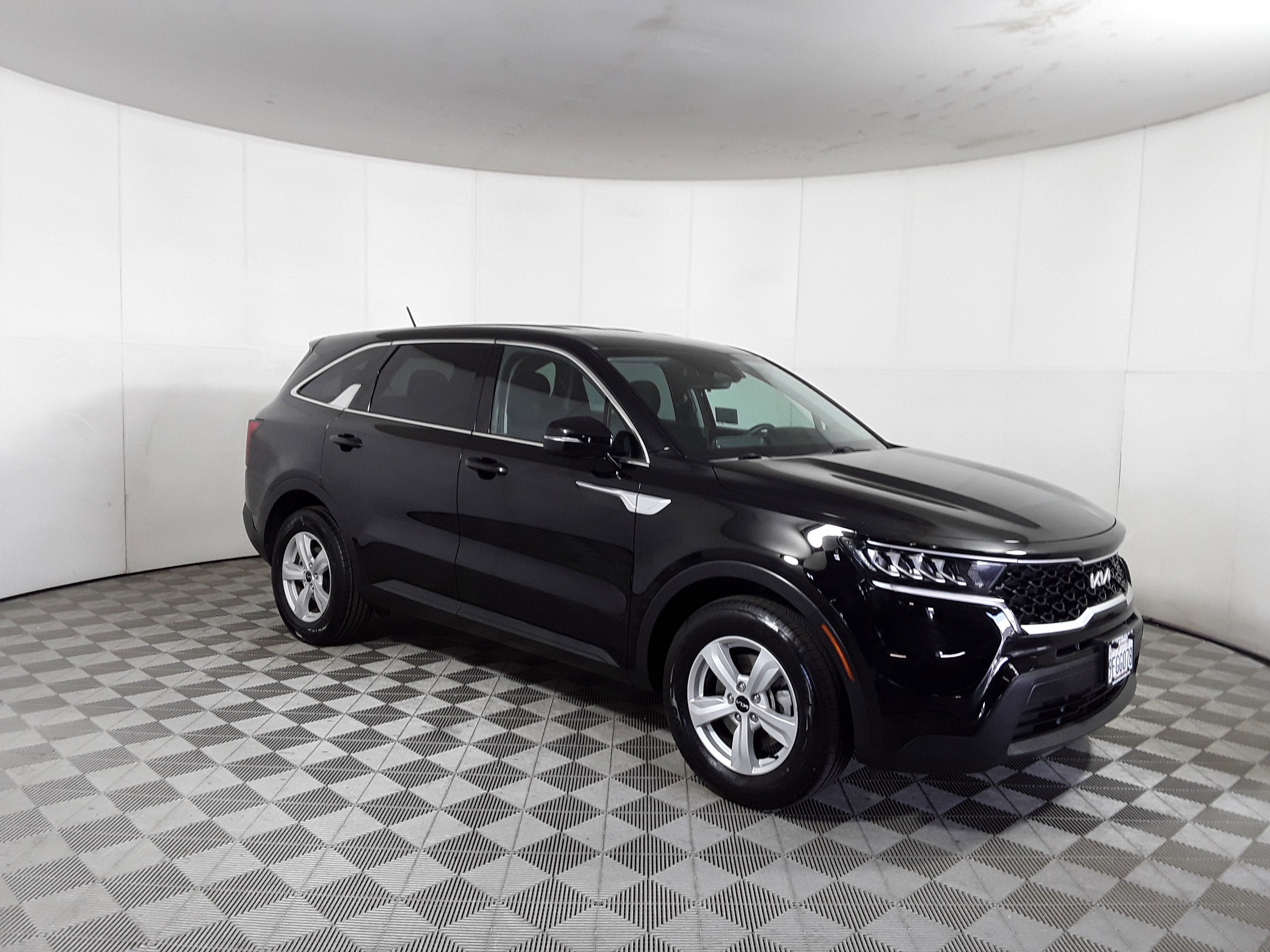 Used 2023 Kia Sorento LX FWD