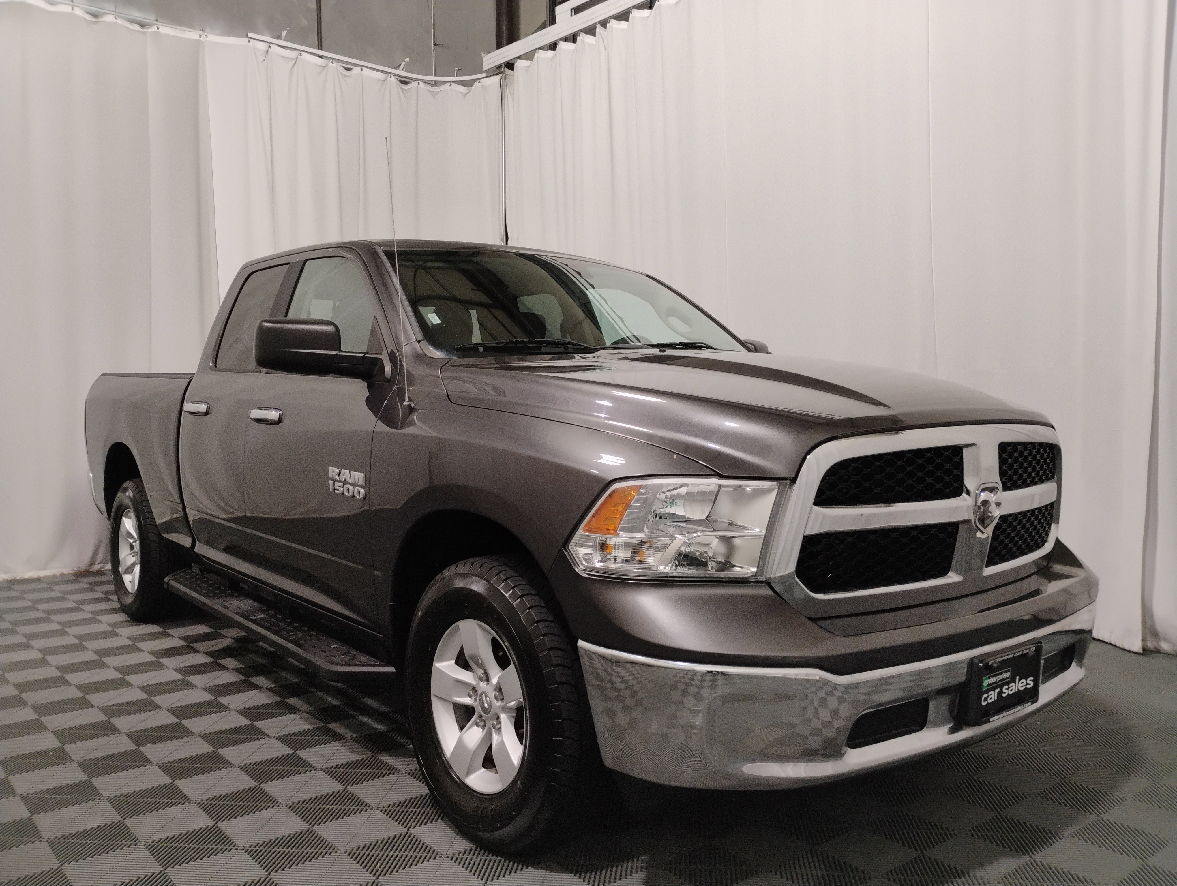 2017 Ram 1500 SLT 4x4 Quad Cab 6'4