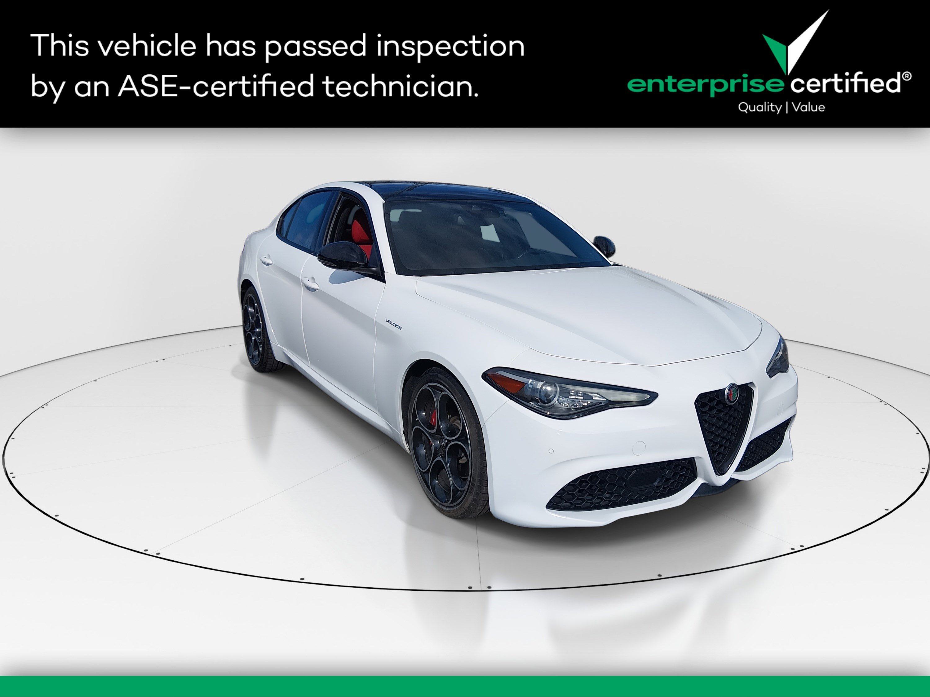 2023 Alfa Romeo Giulia Veloce's photo