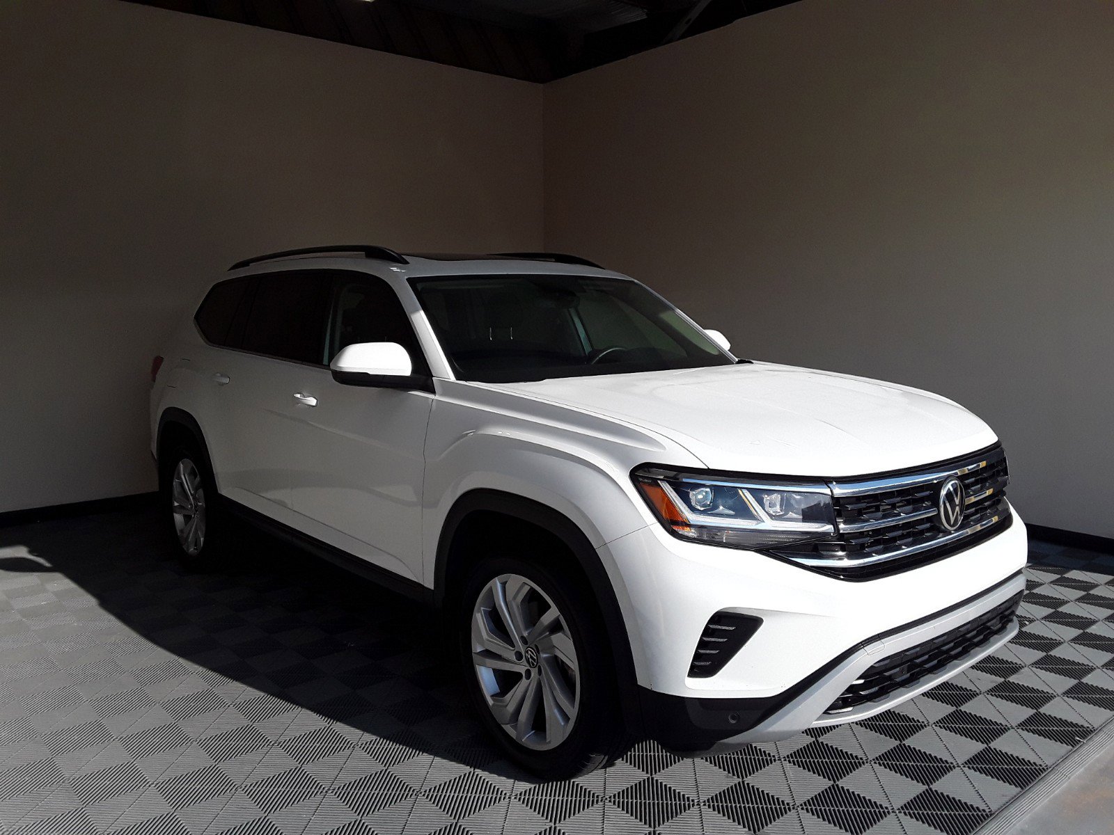 Used 2022 Volkswagen Atlas 3.6L V6 SE w/Technology FWD