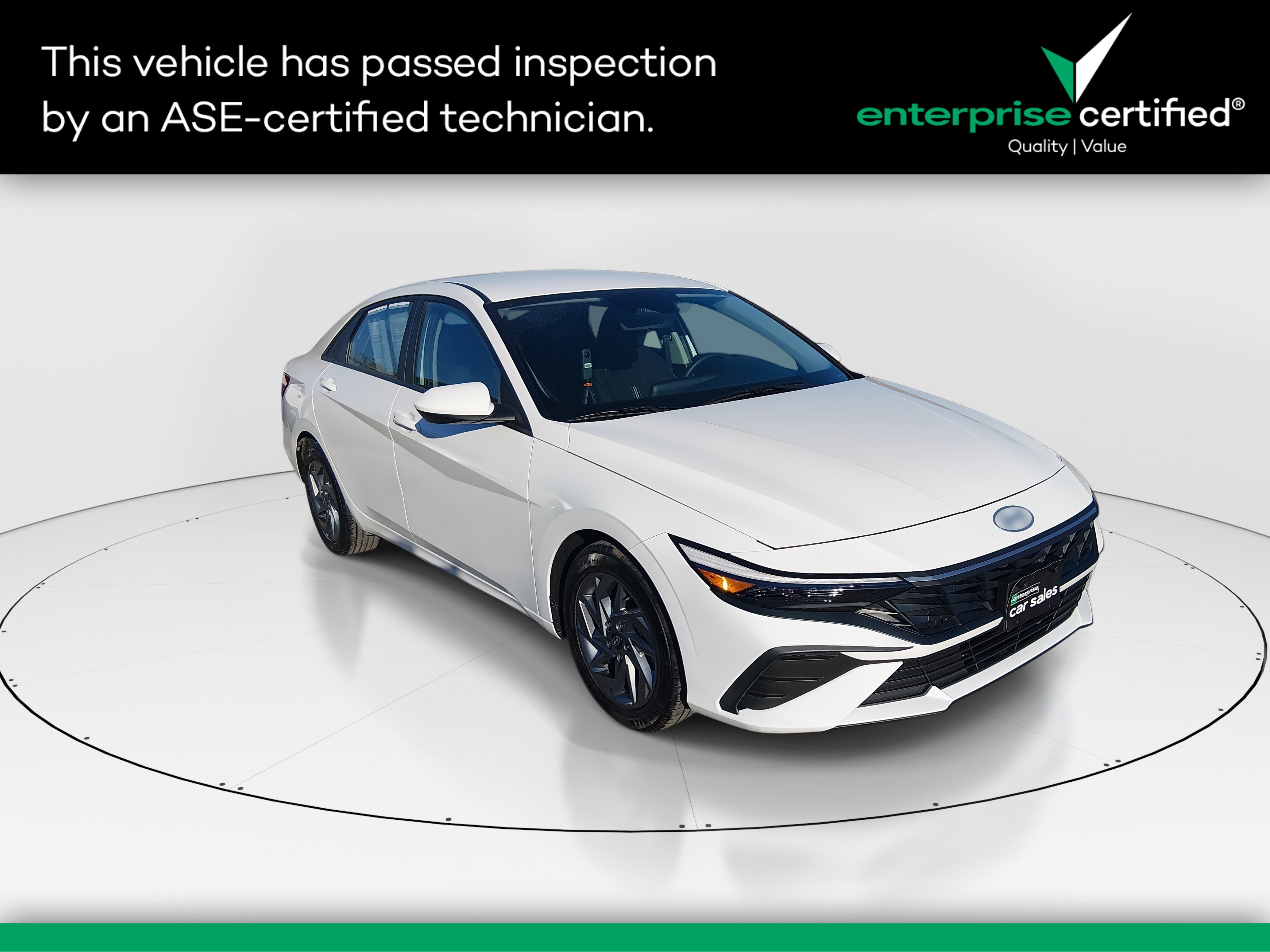 2024 Hyundai Elantra SEL's photo