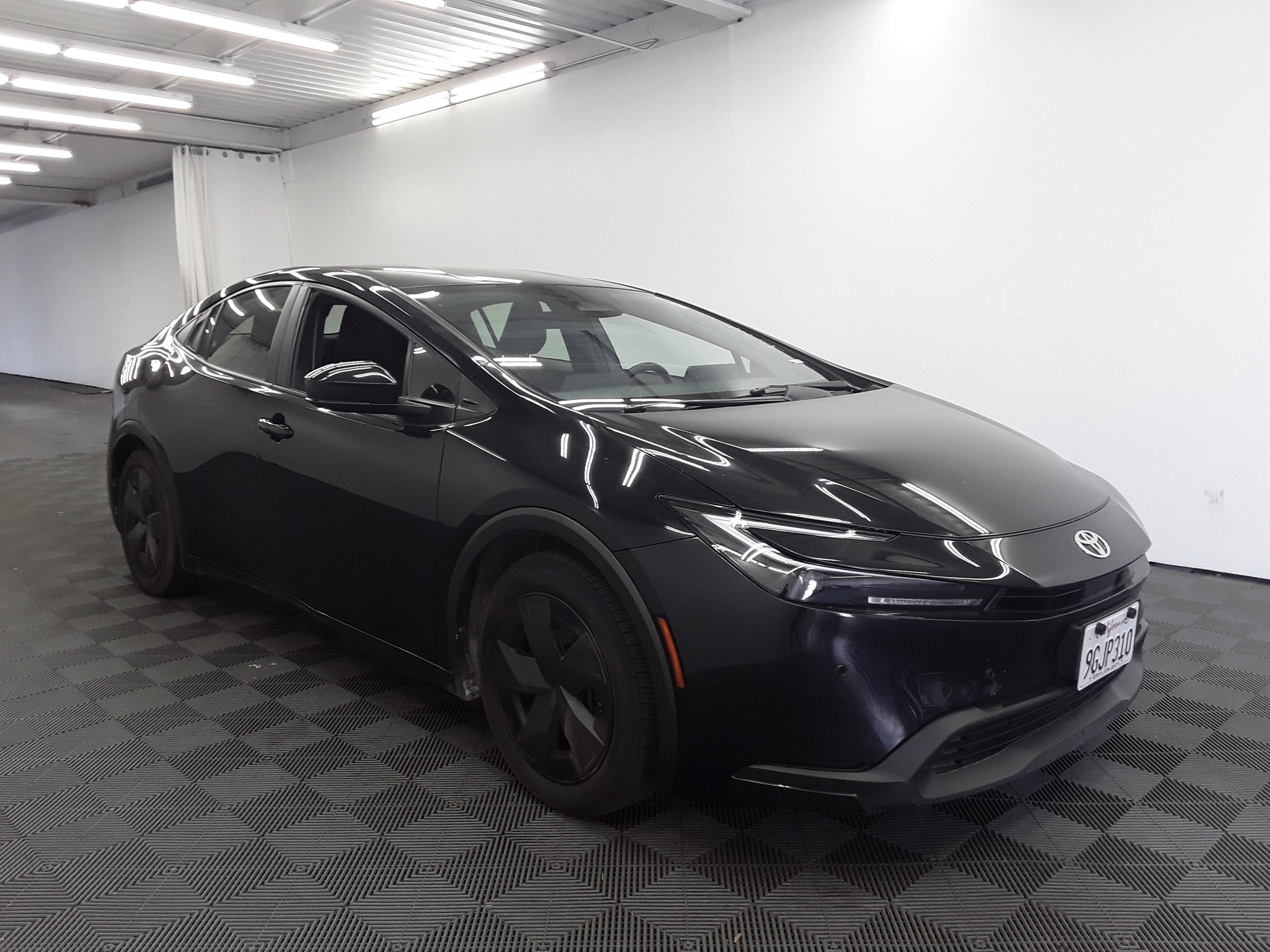 Used 2023 Toyota Prius LE