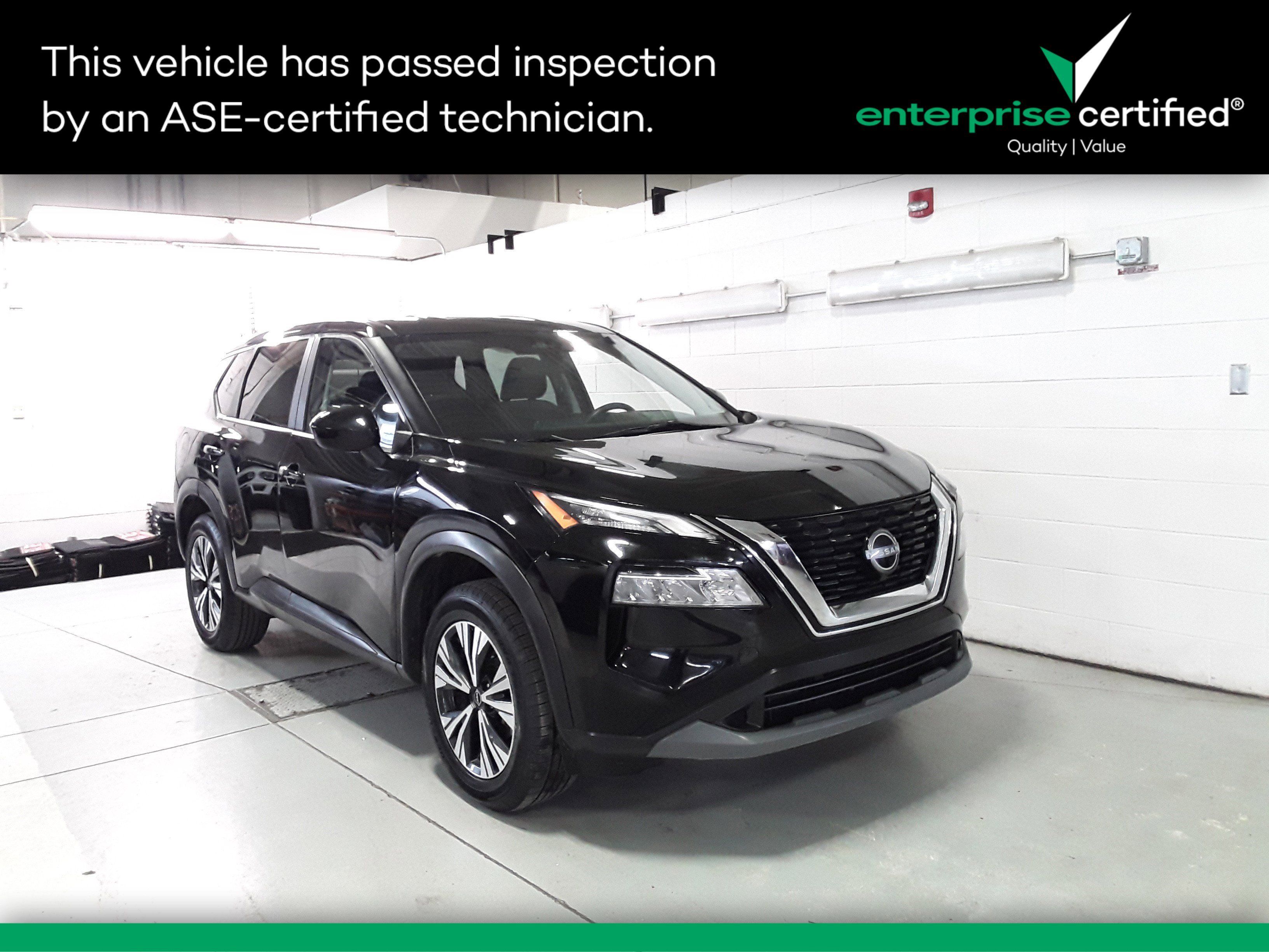 2023 Nissan Rogue SV's photo