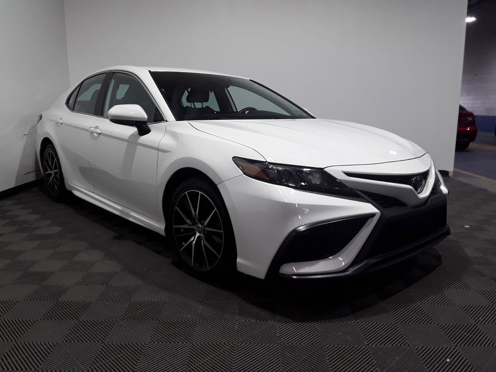 2021 Toyota Camry SE Auto