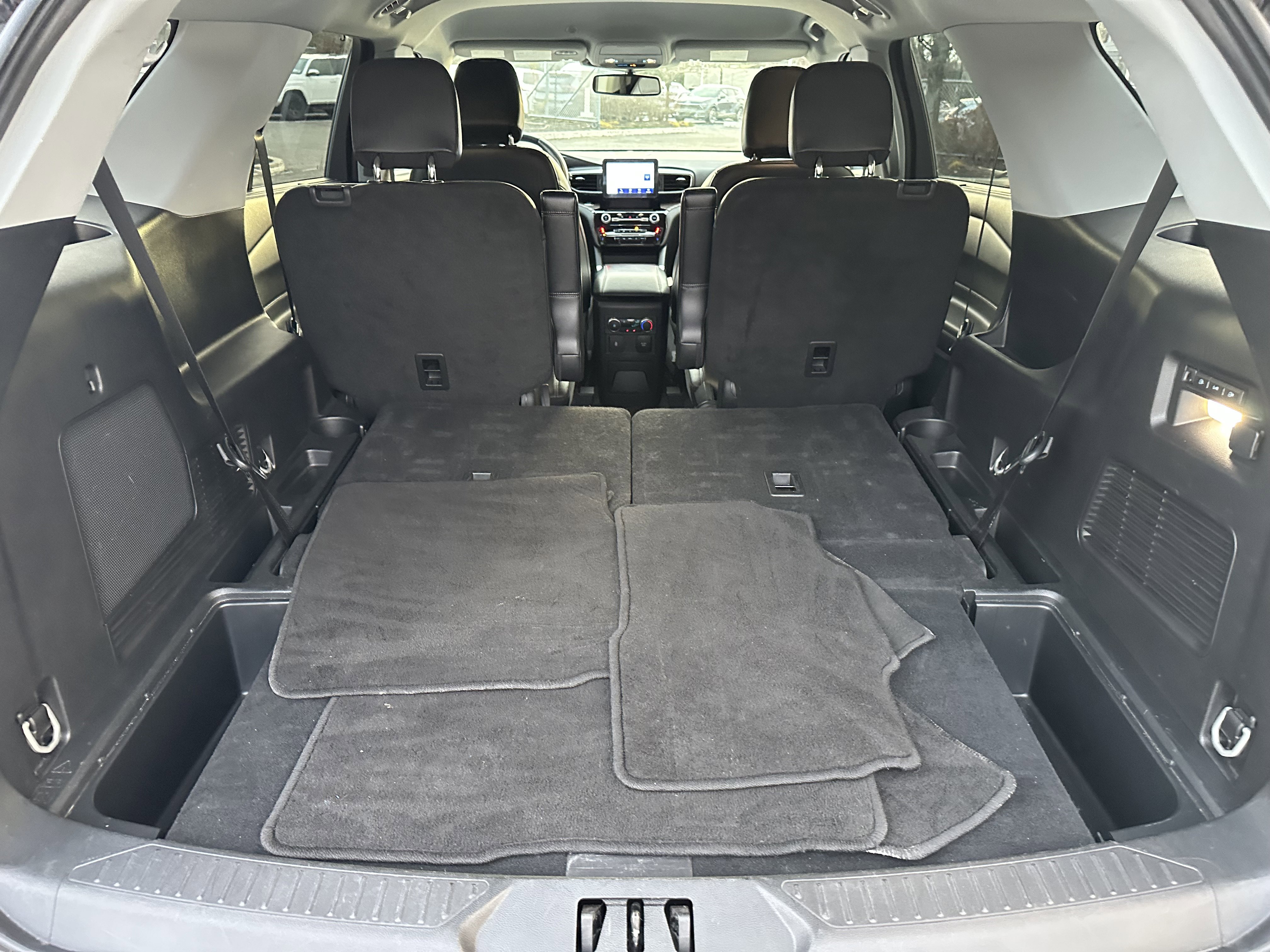 Image of Used 2023 Ford Explorer Limited 4WD