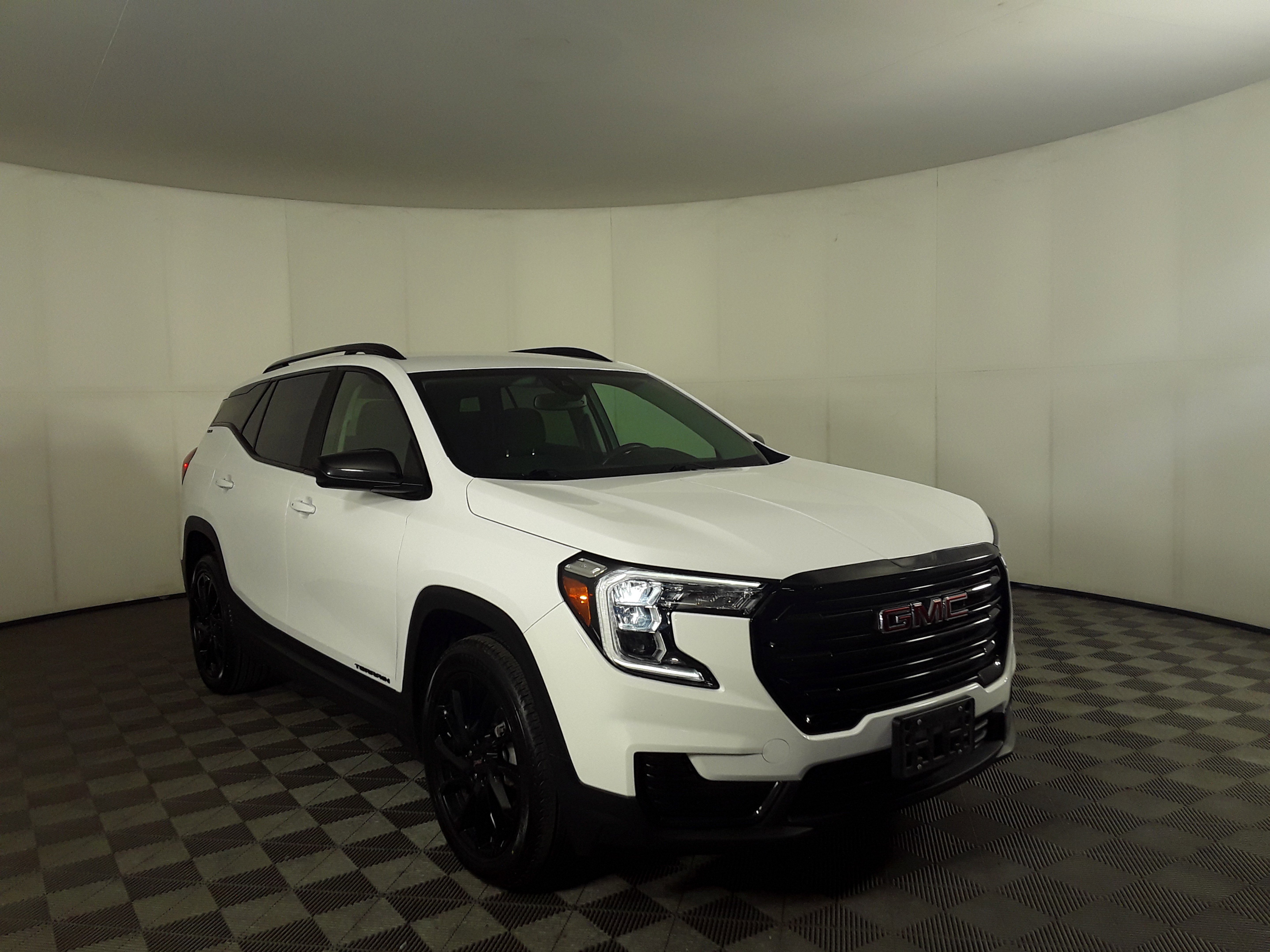 Used 2023 GMC Terrain FWD 4dr SLE