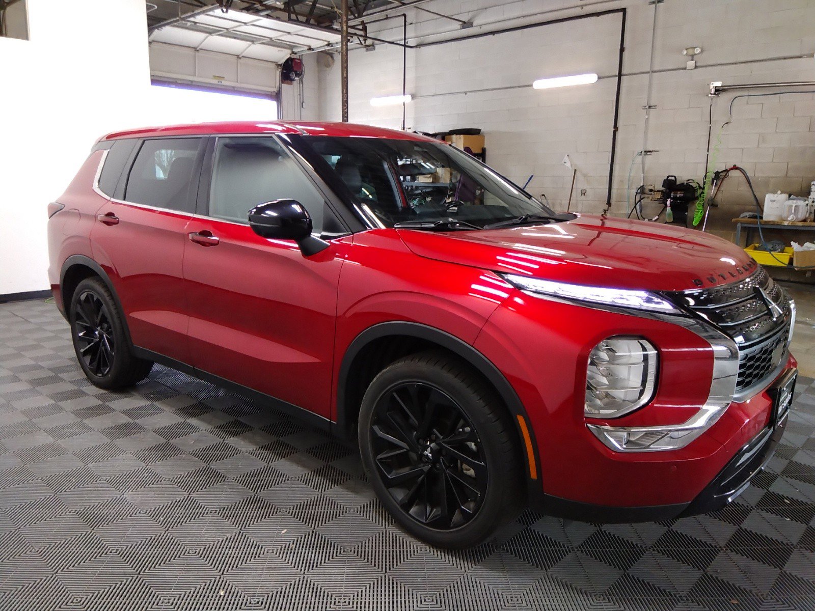 2023 Mitsubishi Outlander SE Black Edition FWD