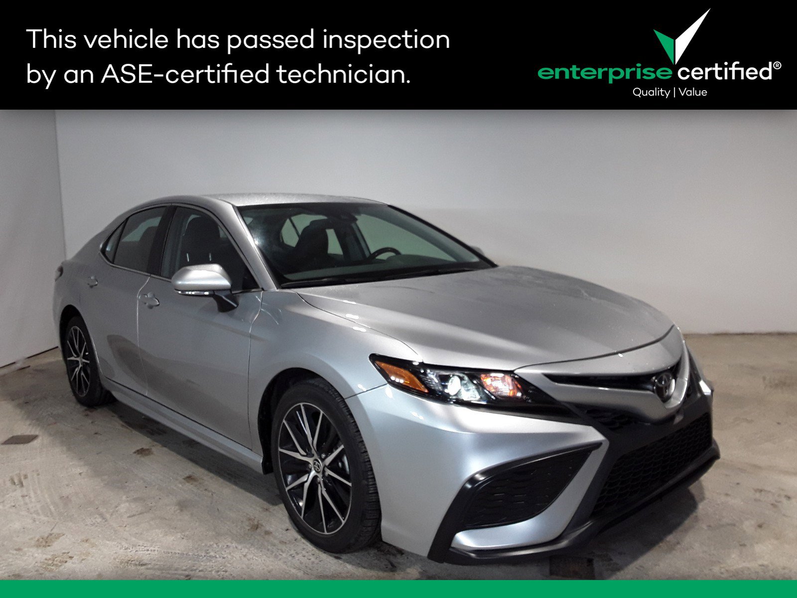 Used 2022 Toyota Camry SE Auto