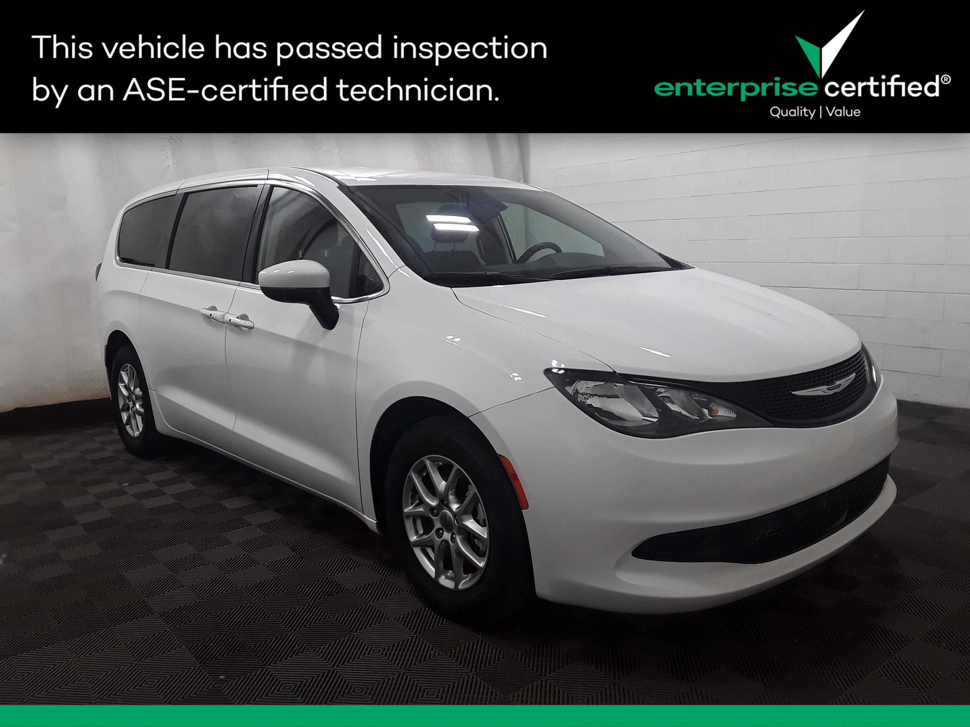 2023 Chrysler Voyager LX FWD