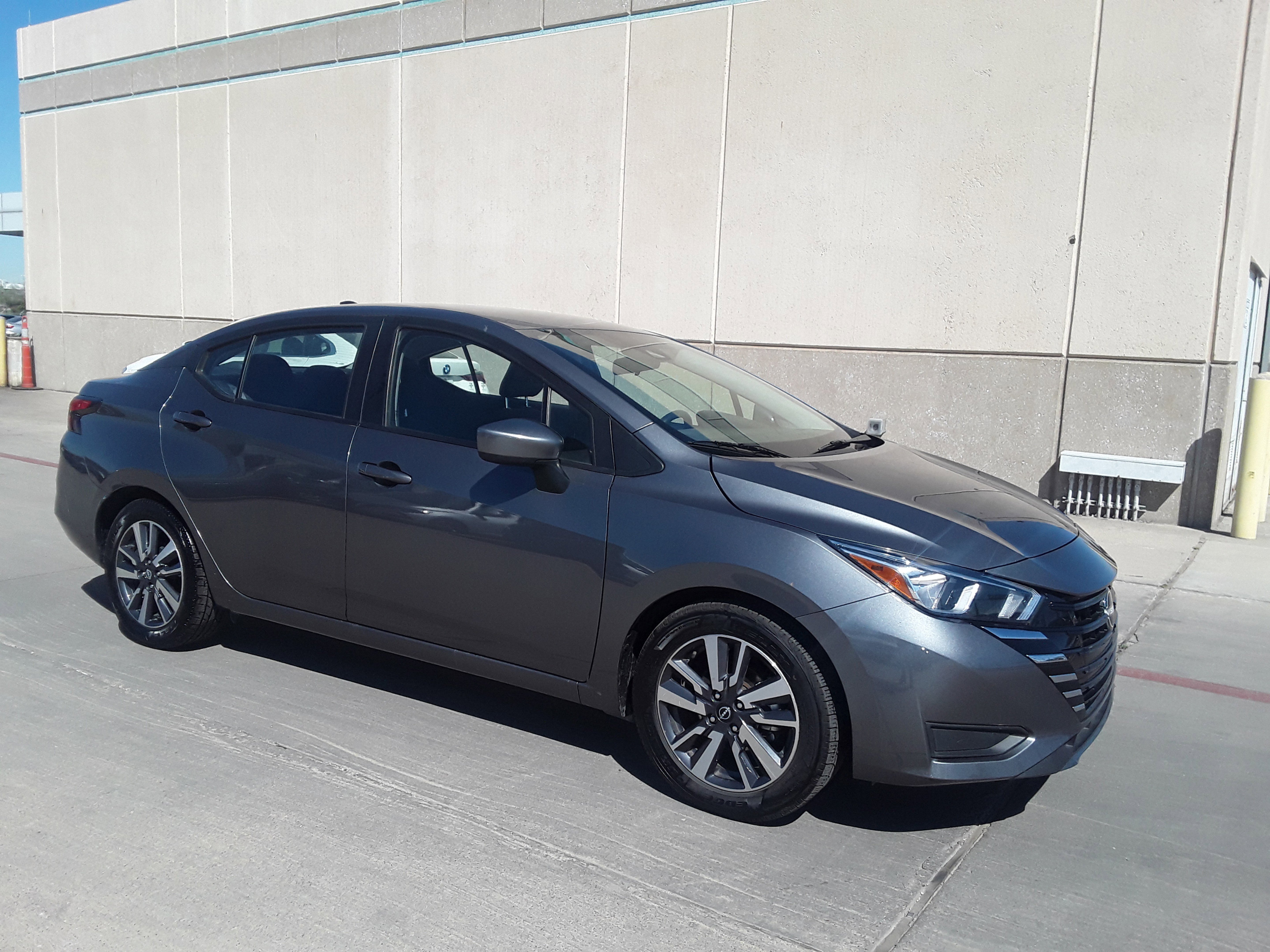 2023 Nissan Versa SV CVT